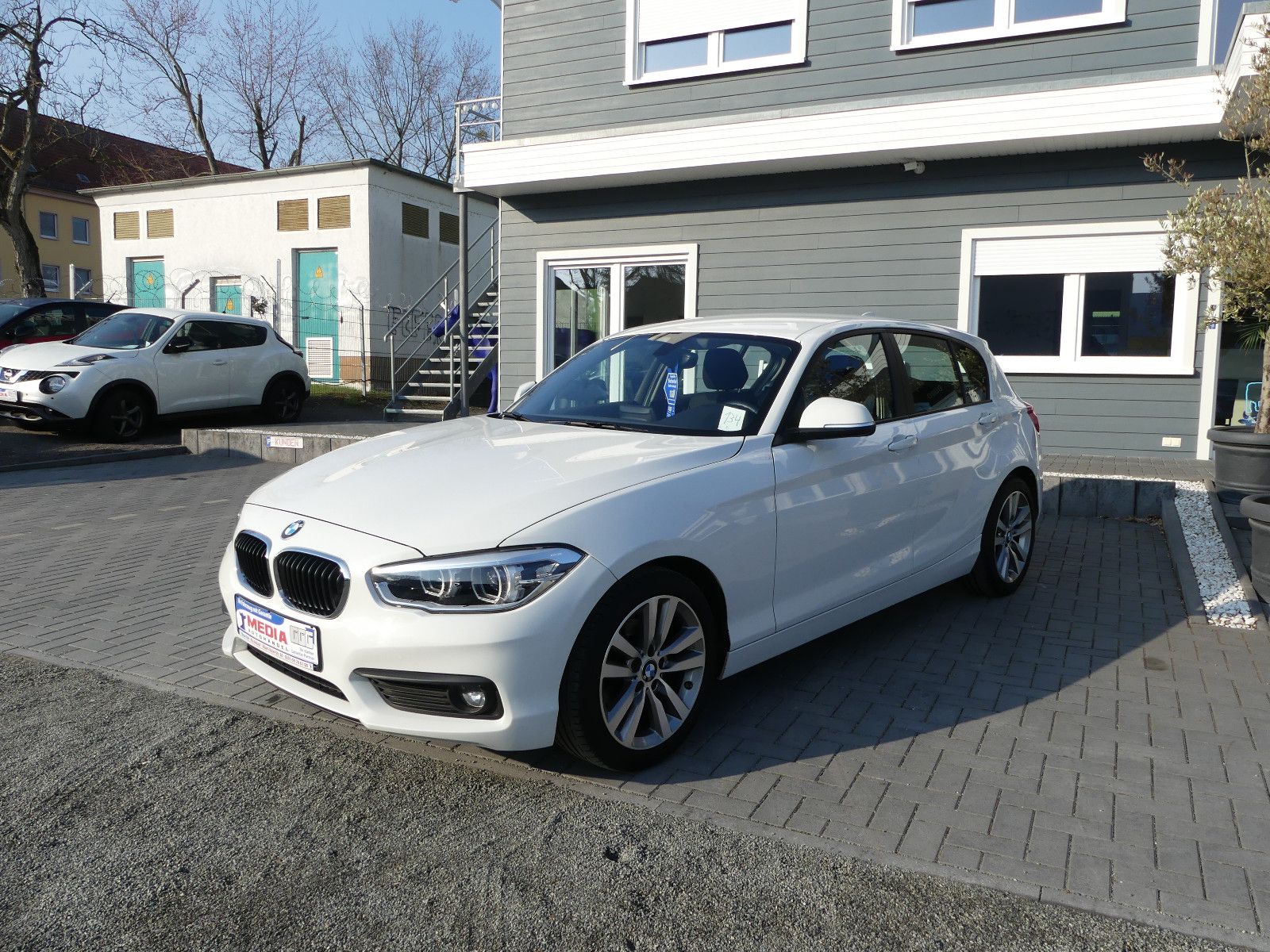Fahrzeugabbildung BMW 118 1 Limousine 5-trg. 118 i, *AUTOMATIK*