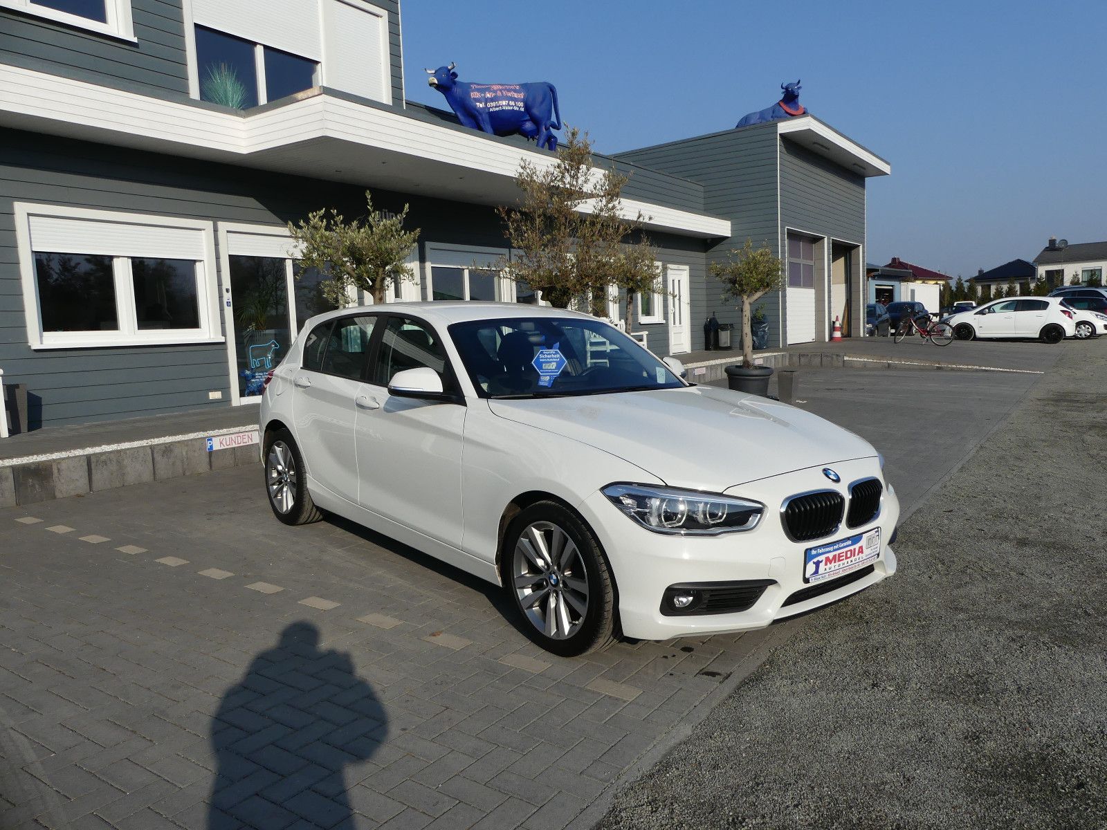 Fahrzeugabbildung BMW 118 1 Limousine 5-trg. 118 i, *AUTOMATIK*