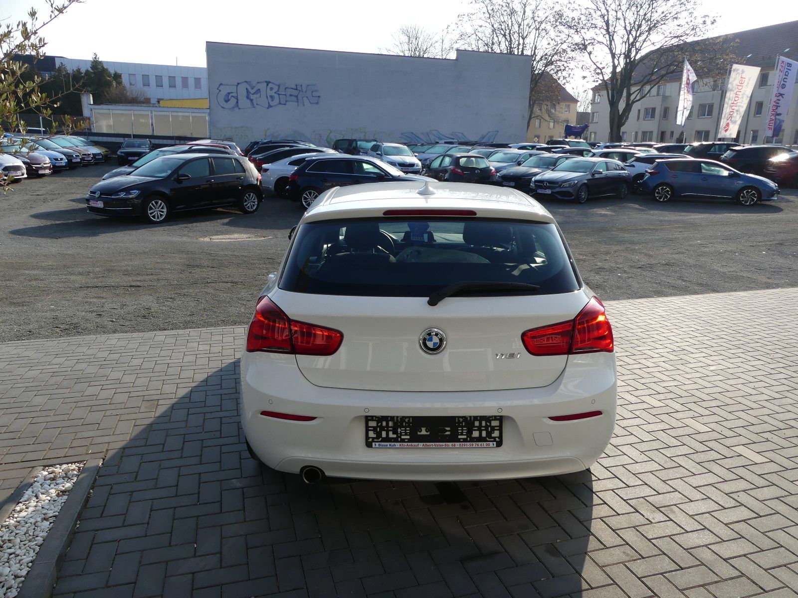Fahrzeugabbildung BMW 118 1 Limousine 5-trg. 118 i, *AUTOMATIK*