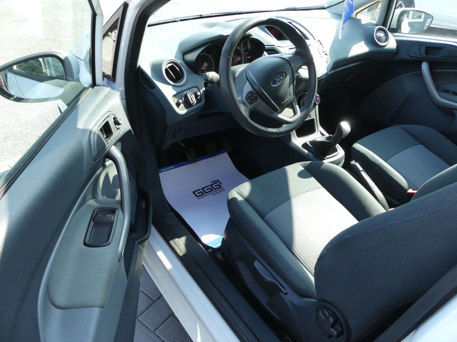 Fahrzeugabbildung Ford Fiesta Trend"TÜV NEU"