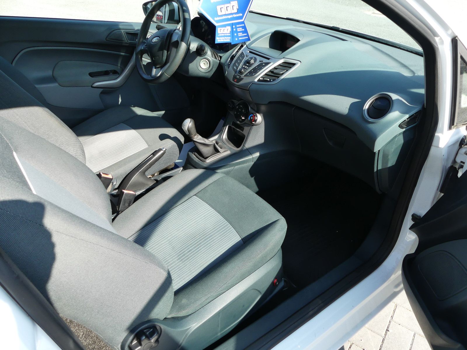 Fahrzeugabbildung Ford Fiesta Trend"TÜV NEU"