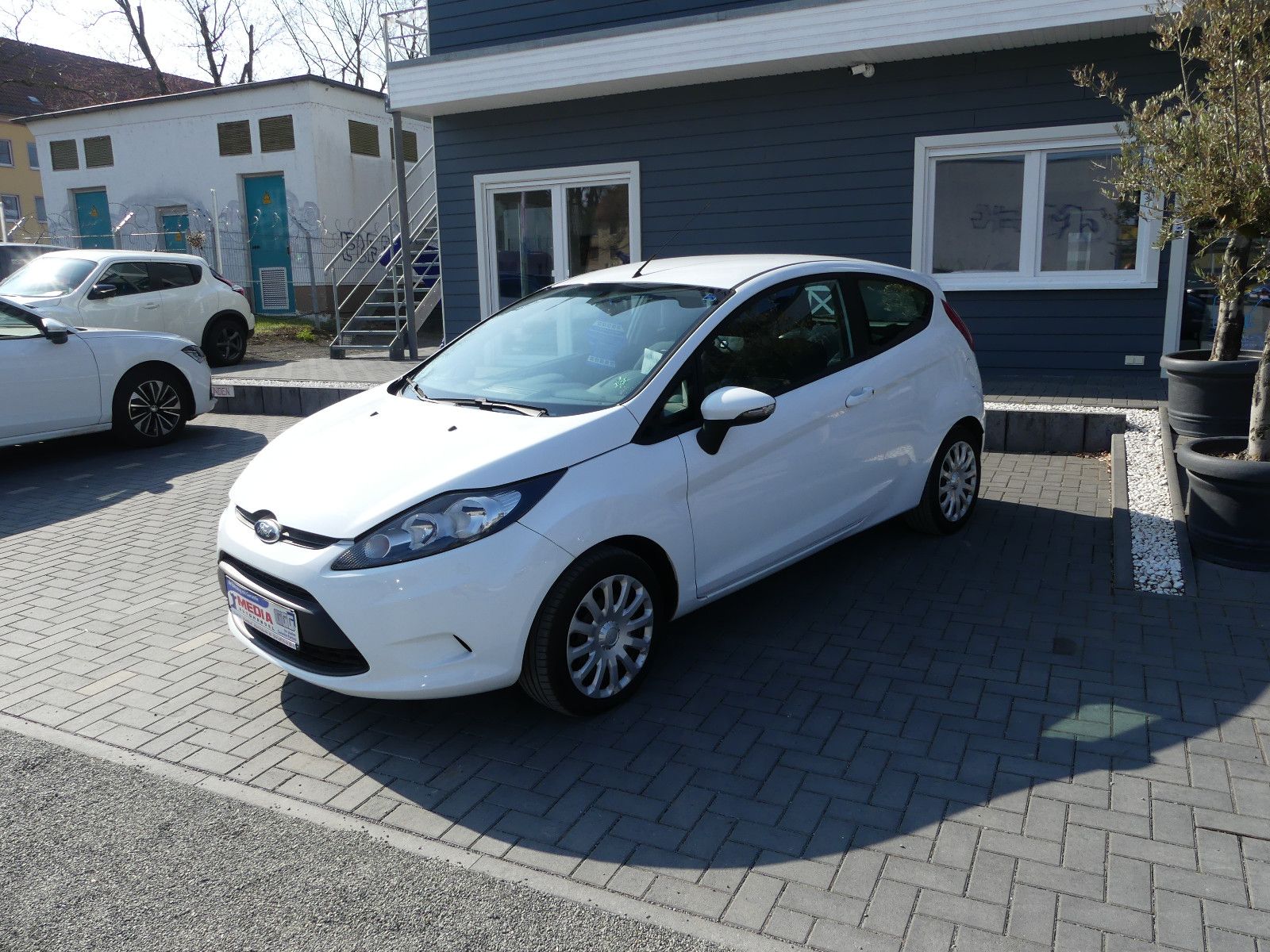 Fahrzeugabbildung Ford Fiesta Trend"TÜV NEU"