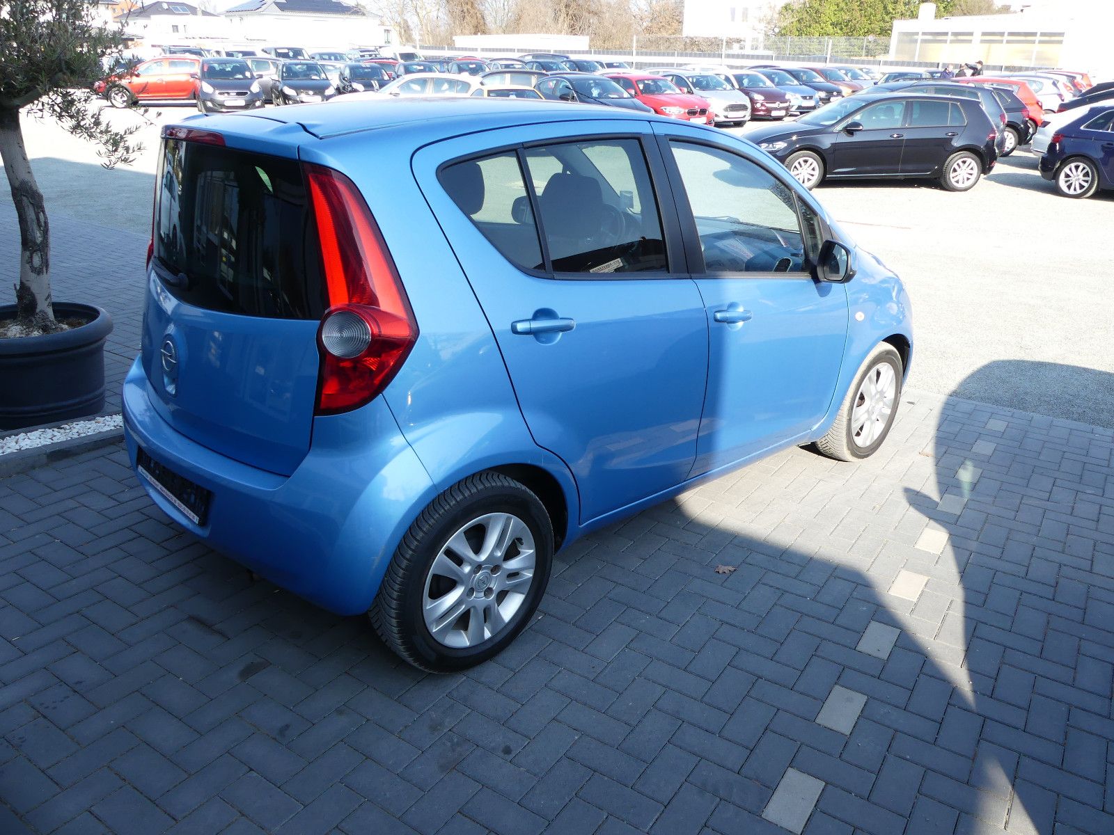 Fahrzeugabbildung Opel Agila B Edition"70TKM"