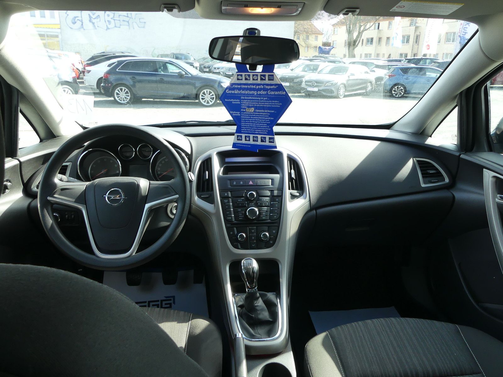 Fahrzeugabbildung Opel Astra J Sports Tourer Selection