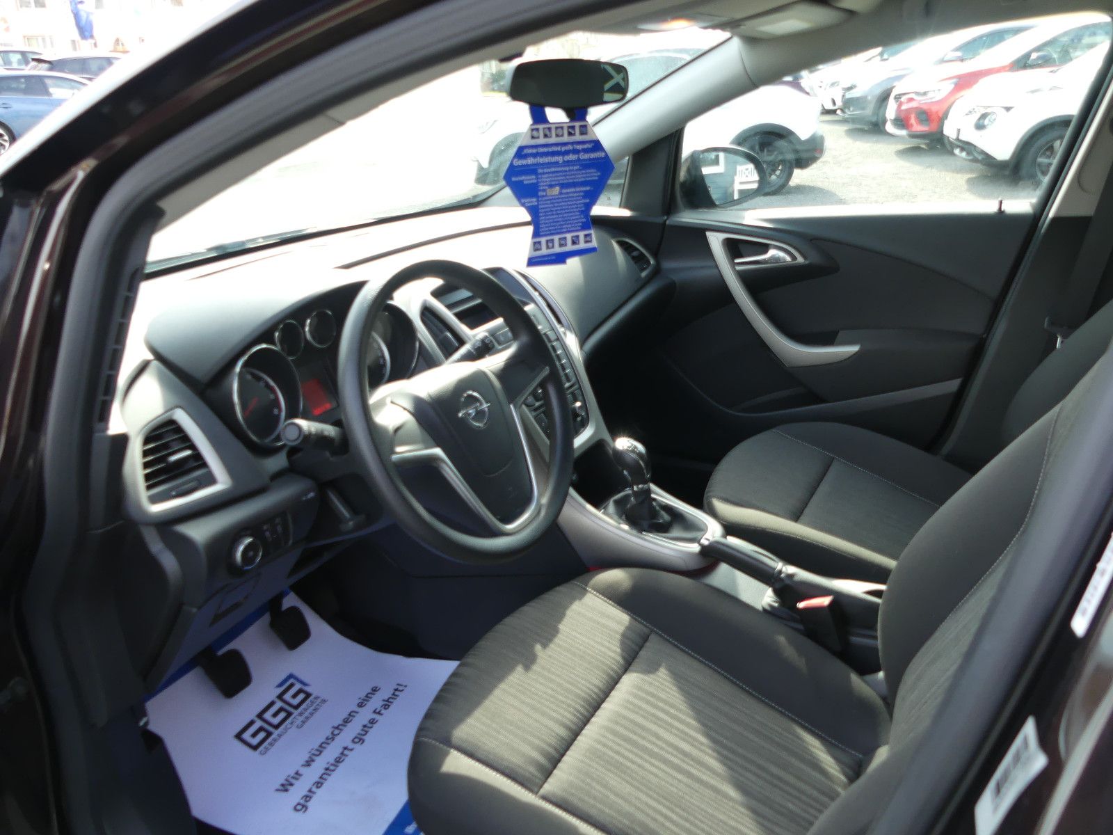 Fahrzeugabbildung Opel Astra J Sports Tourer Selection