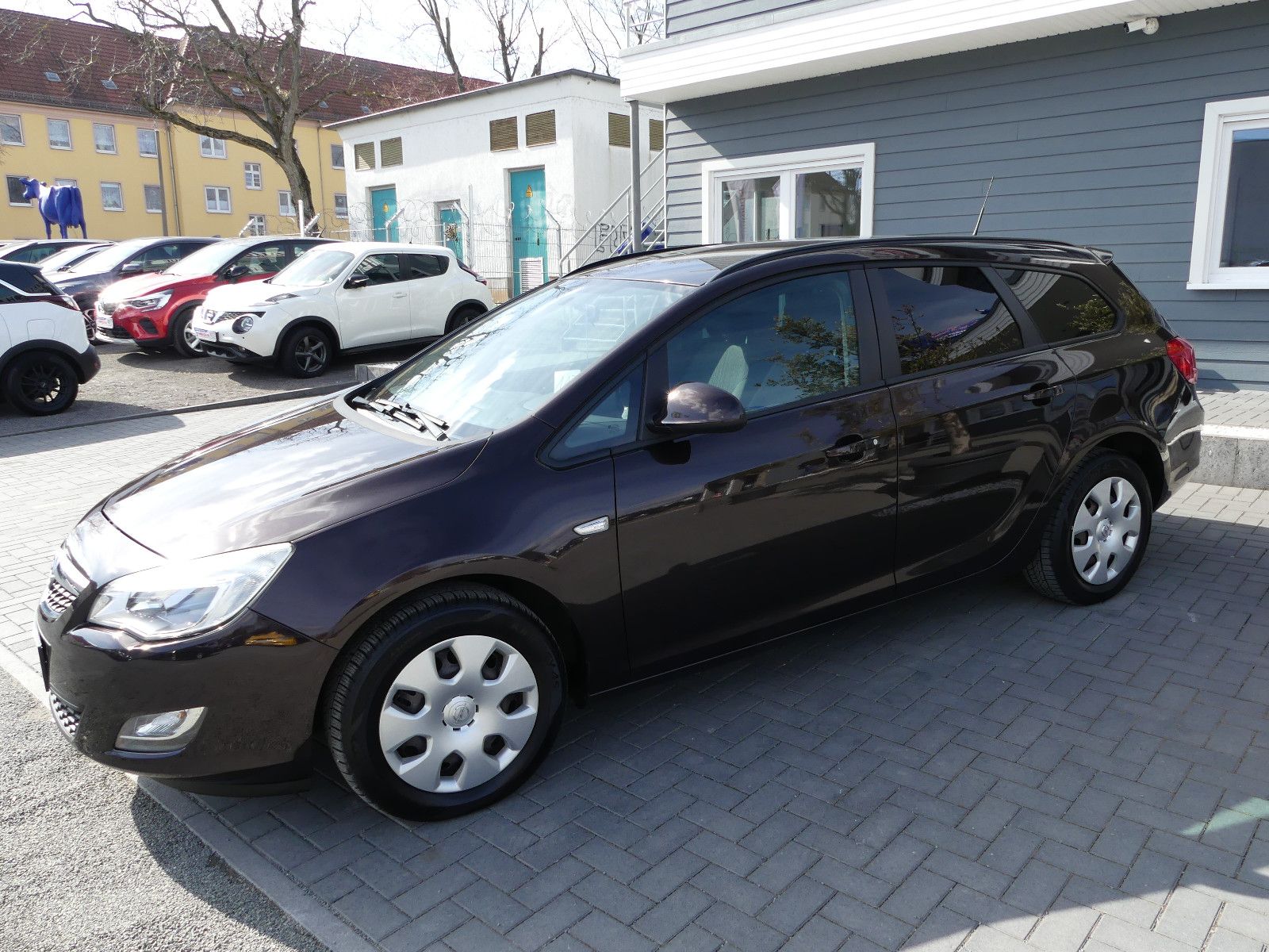 Fahrzeugabbildung Opel Astra J Sports Tourer Selection