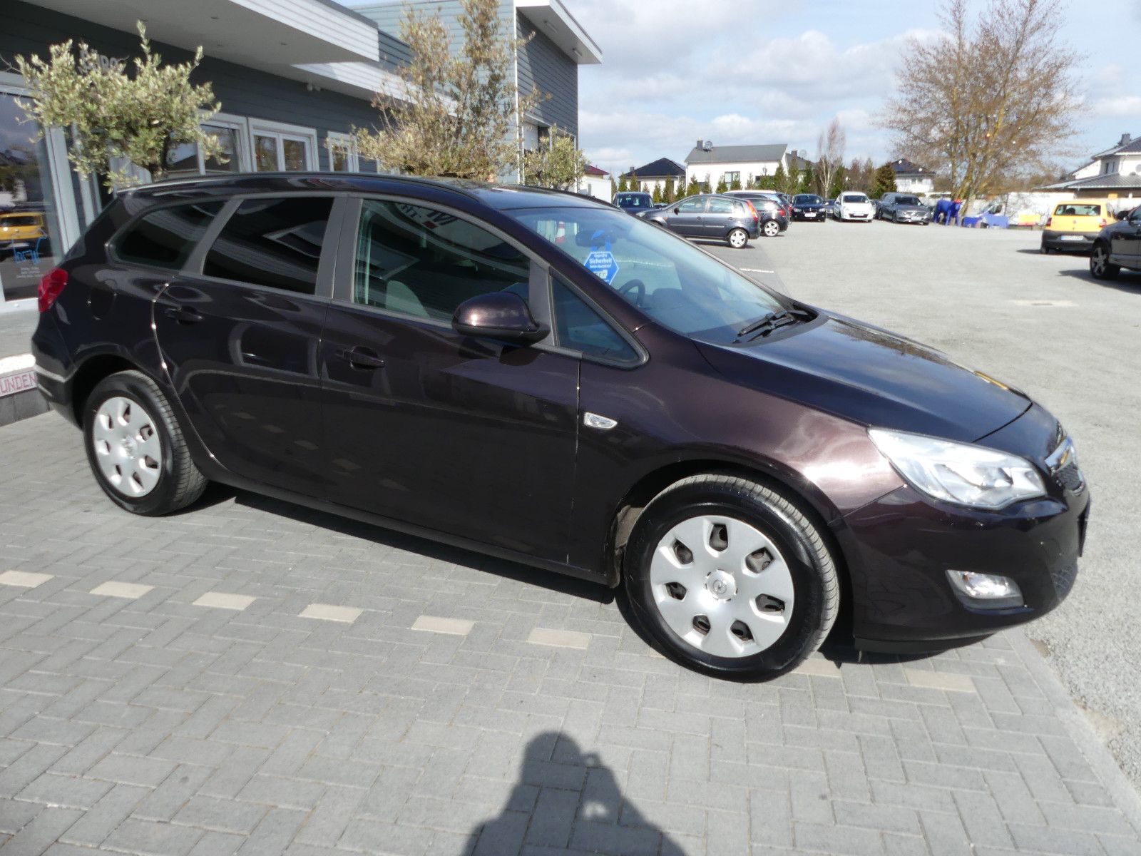 Fahrzeugabbildung Opel Astra J Sports Tourer Selection