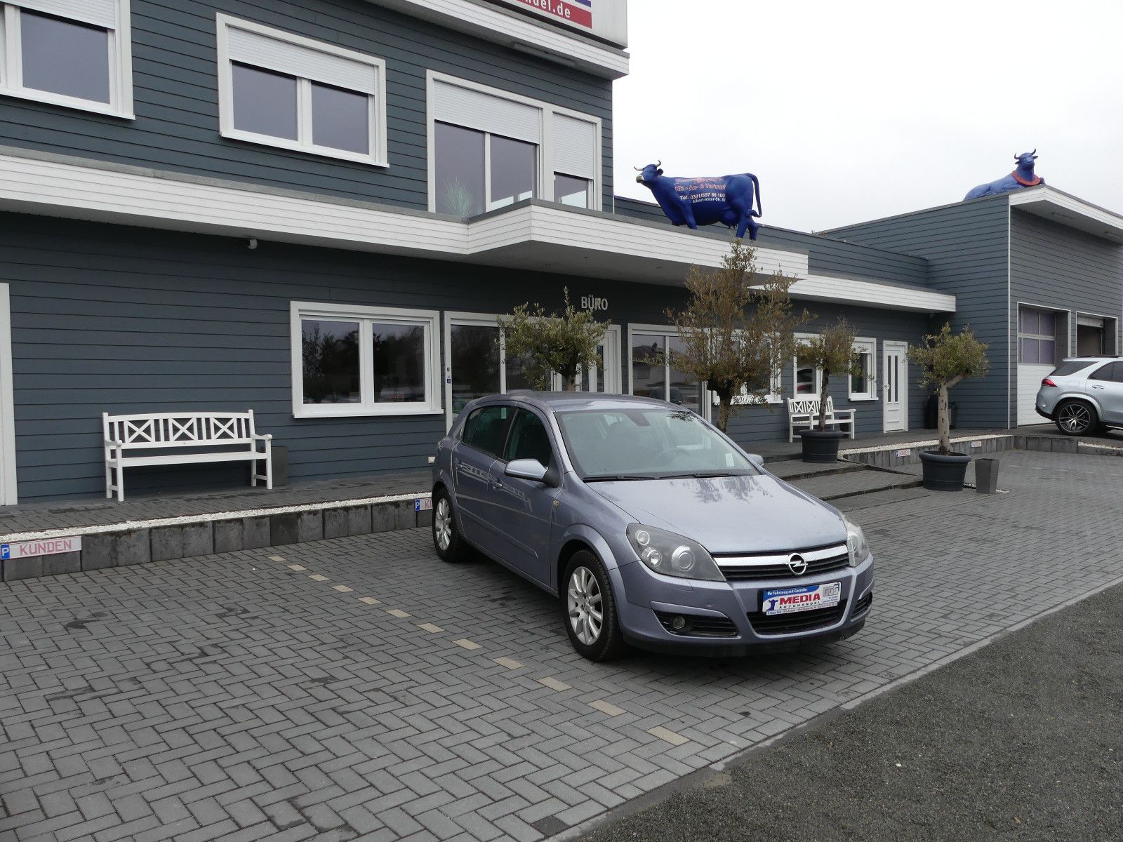 Fahrzeugabbildung Opel Astra 1.6 Twinport Sport"82TKM"