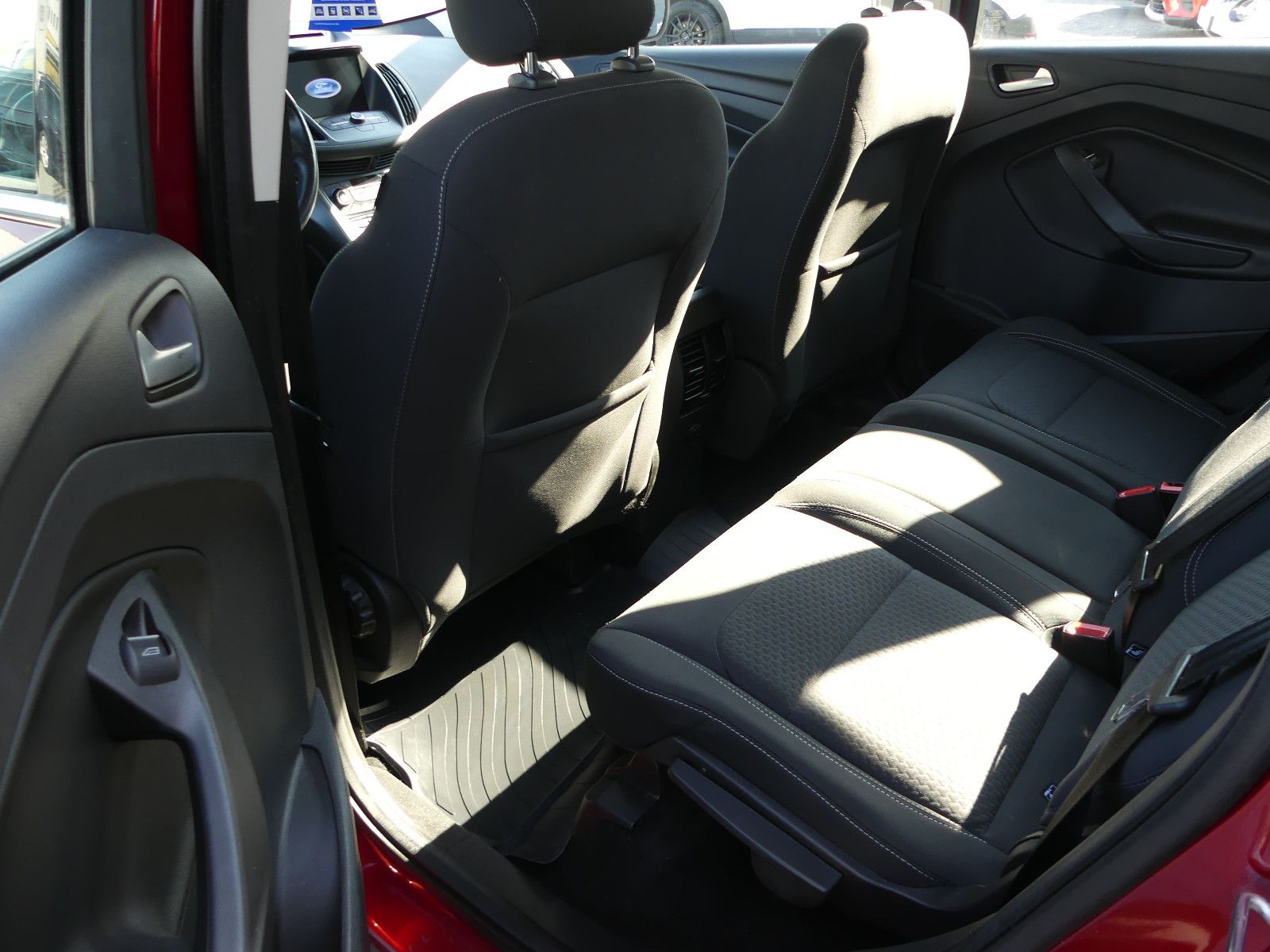 Fahrzeugabbildung Ford Kuga Cool & Connect