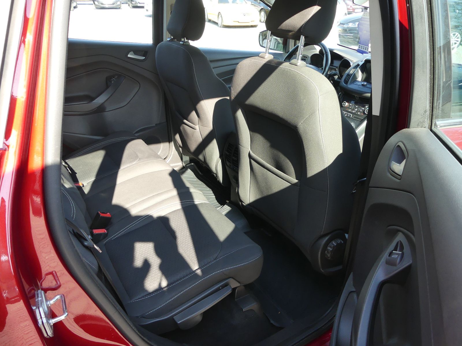 Fahrzeugabbildung Ford Kuga Cool & Connect
