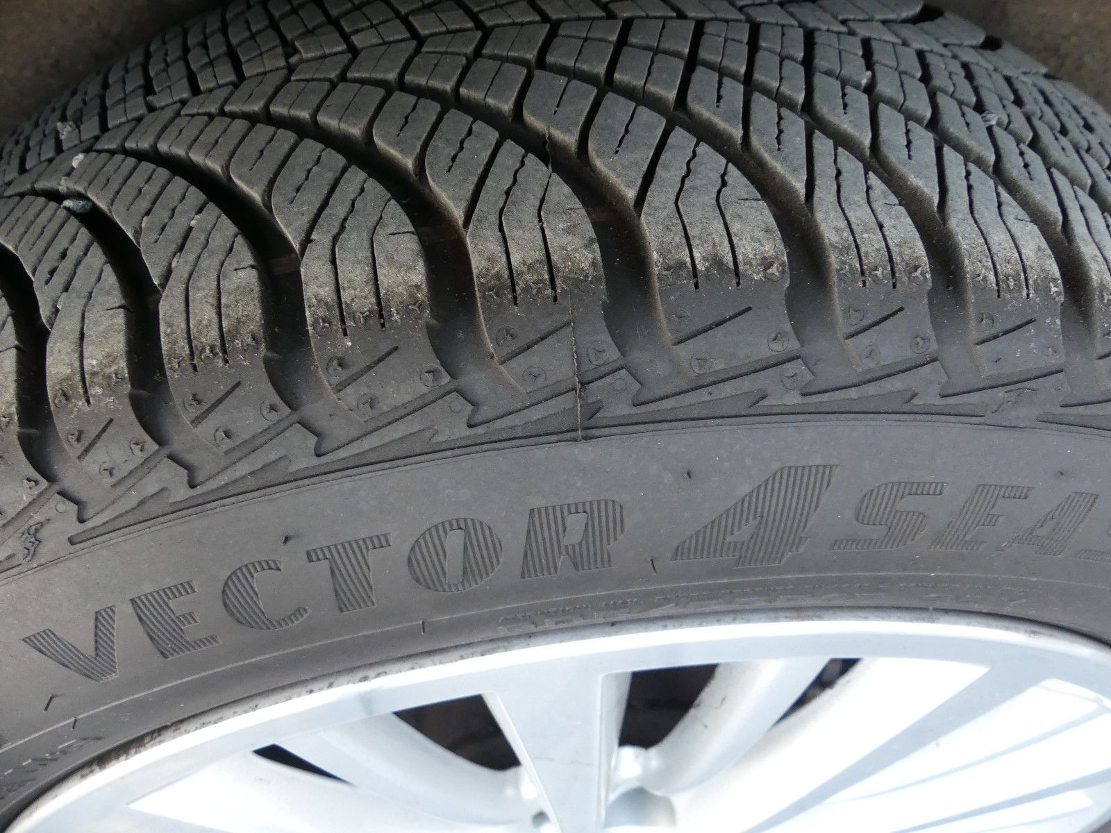 Fahrzeugabbildung BMW 220 2 Active Tourer 220 i"LUXURY"1.HAND"