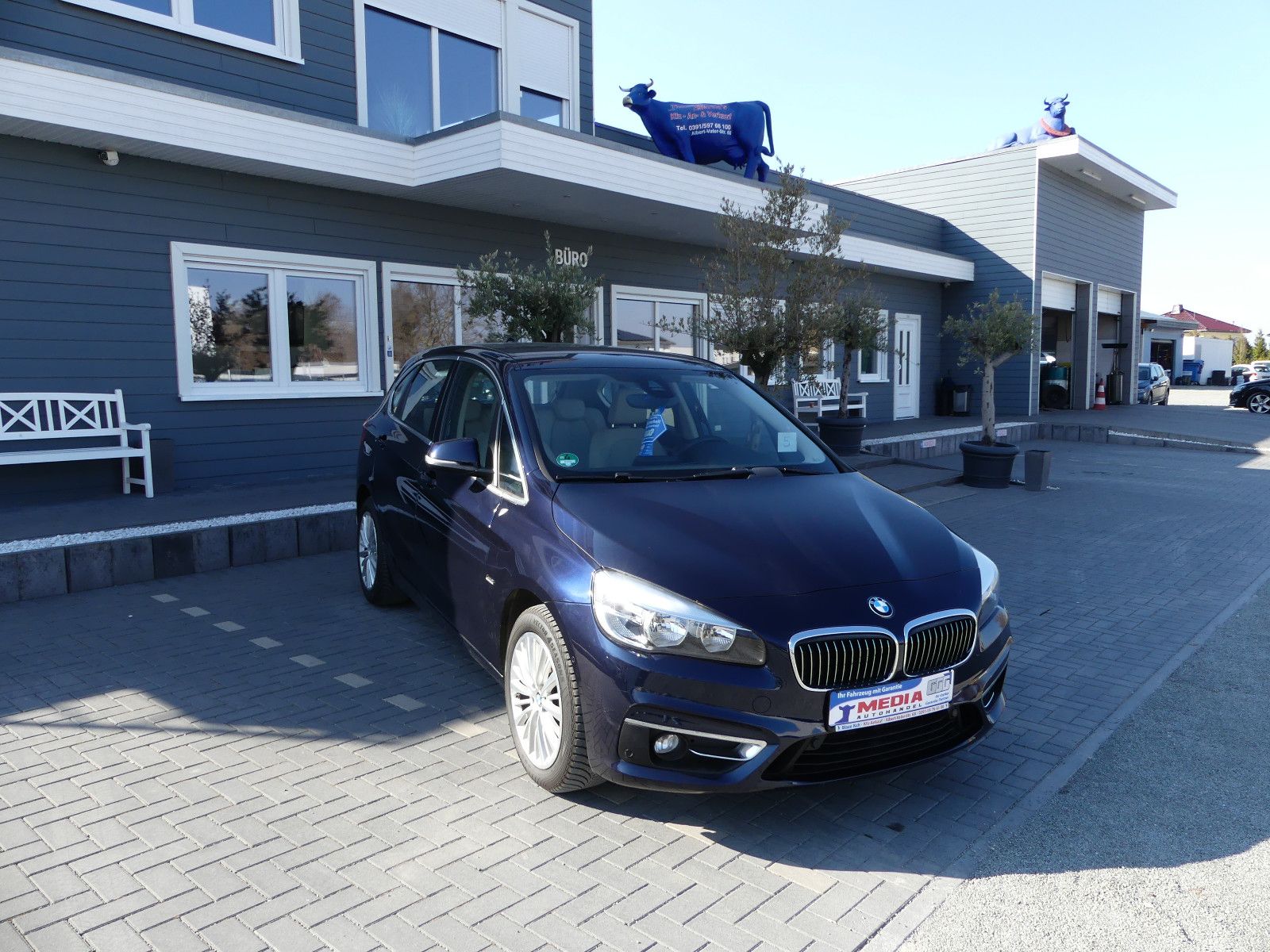Fahrzeugabbildung BMW 220 2 Active Tourer 220 i"LUXURY"1.HAND"