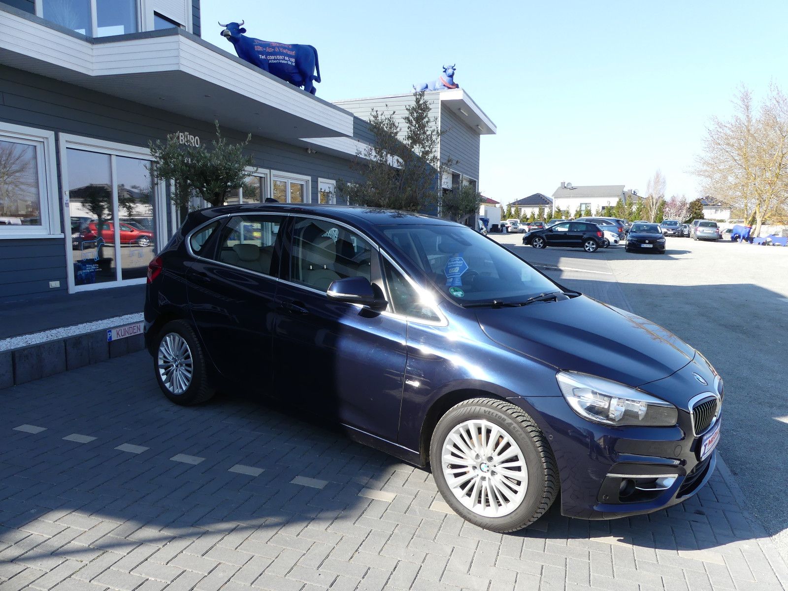 Fahrzeugabbildung BMW 220 2 Active Tourer 220 i"LUXURY"1.HAND"