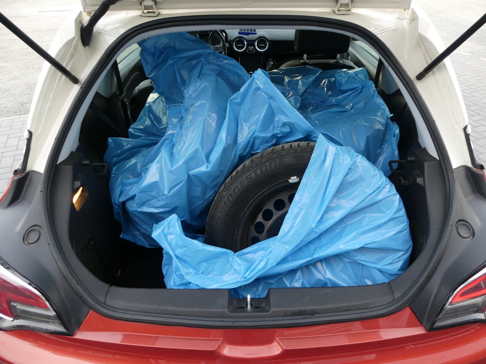 Fahrzeugabbildung Opel Adam Germany's next Topmodel"1.HAND"