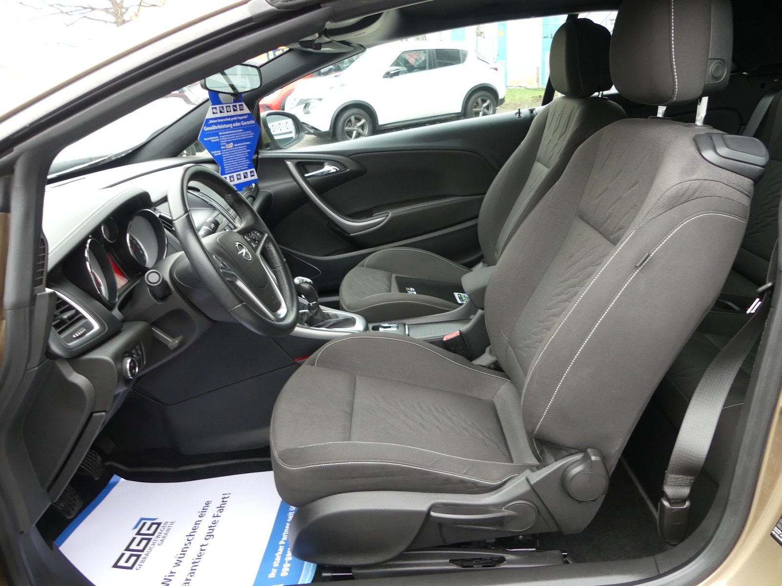 Fahrzeugabbildung Opel Cascada Edition ecoFlex, * CABRIO*