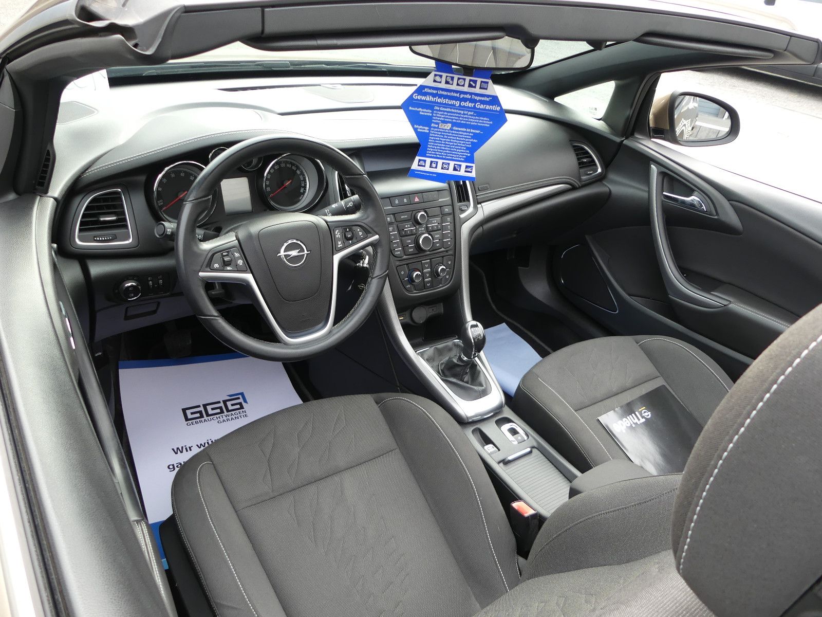 Fahrzeugabbildung Opel Cascada Edition ecoFlex, * CABRIO*