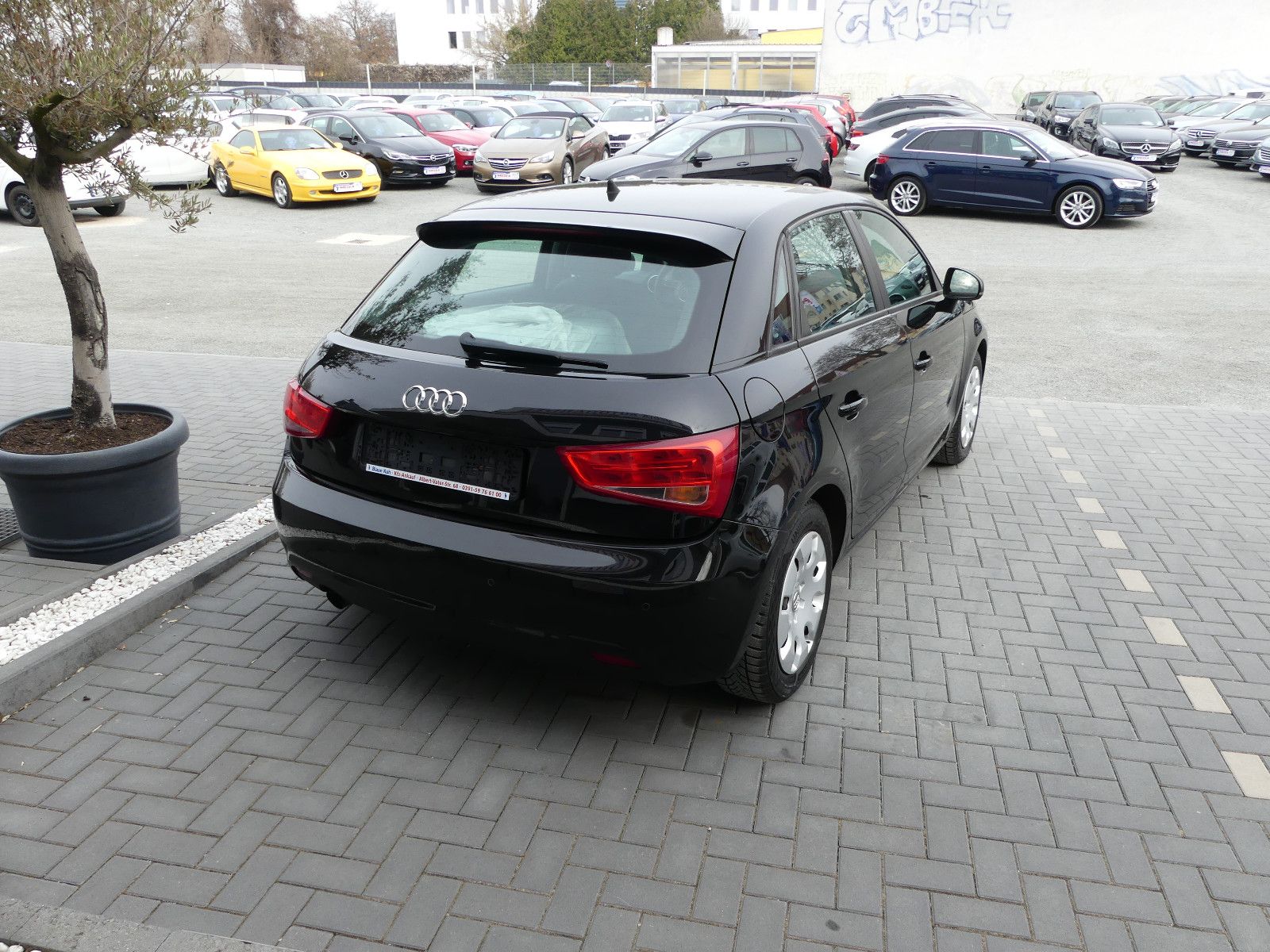 Fahrzeugabbildung Audi A1 Sportback attraction