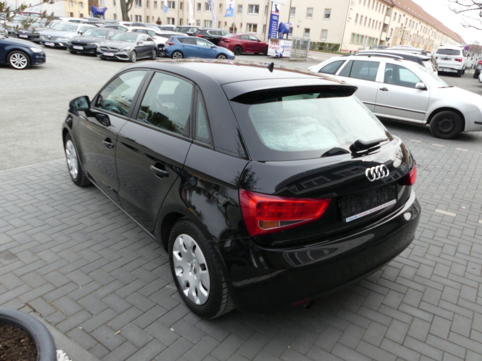 Fahrzeugabbildung Audi A1 Sportback attraction