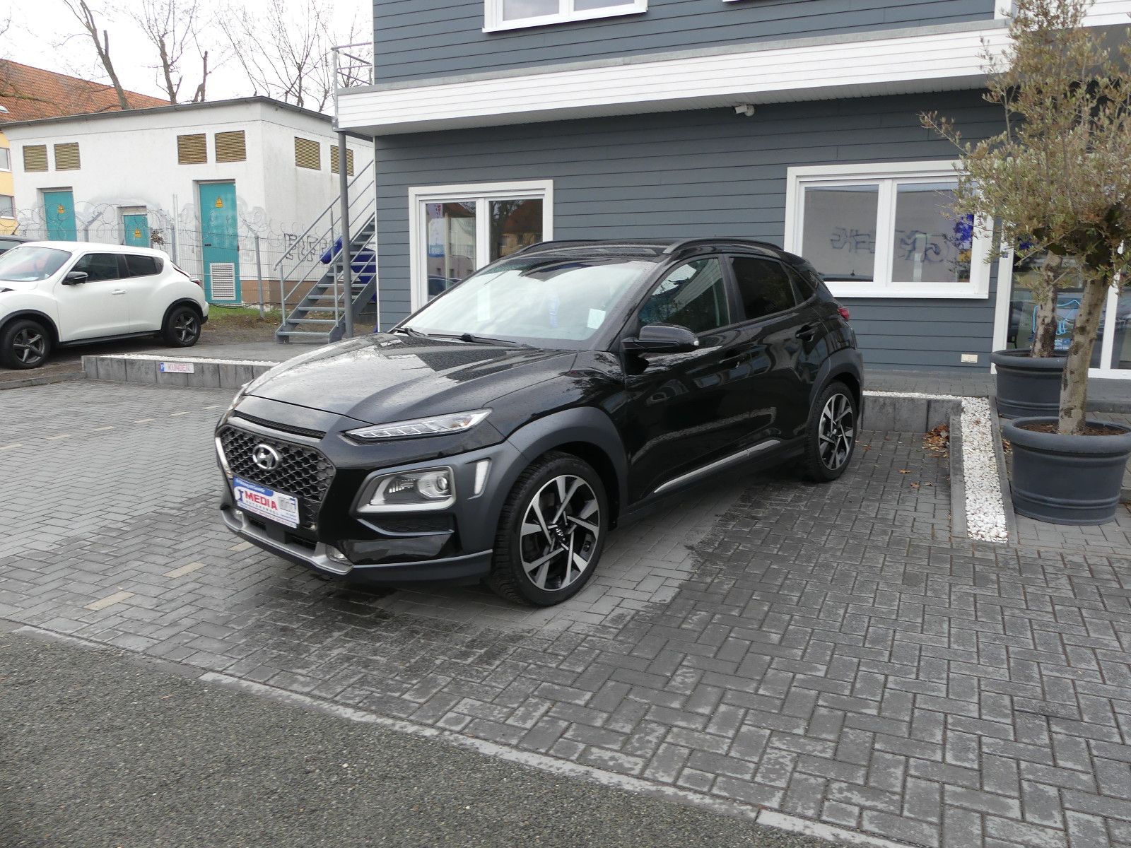 Fahrzeugabbildung Hyundai Kona Premium 4WD"85TKM"