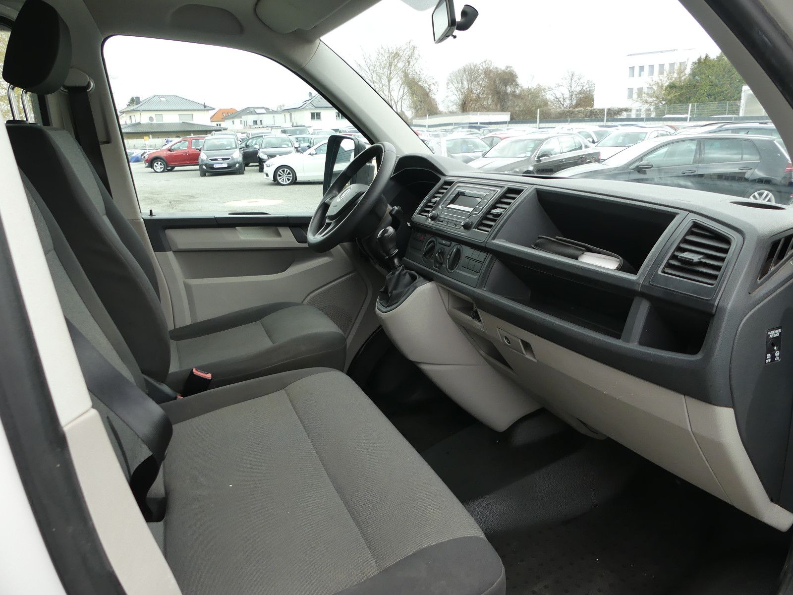 Fahrzeugabbildung Volkswagen T6 Transporter Pritsche Pritsche Doppelkabine la