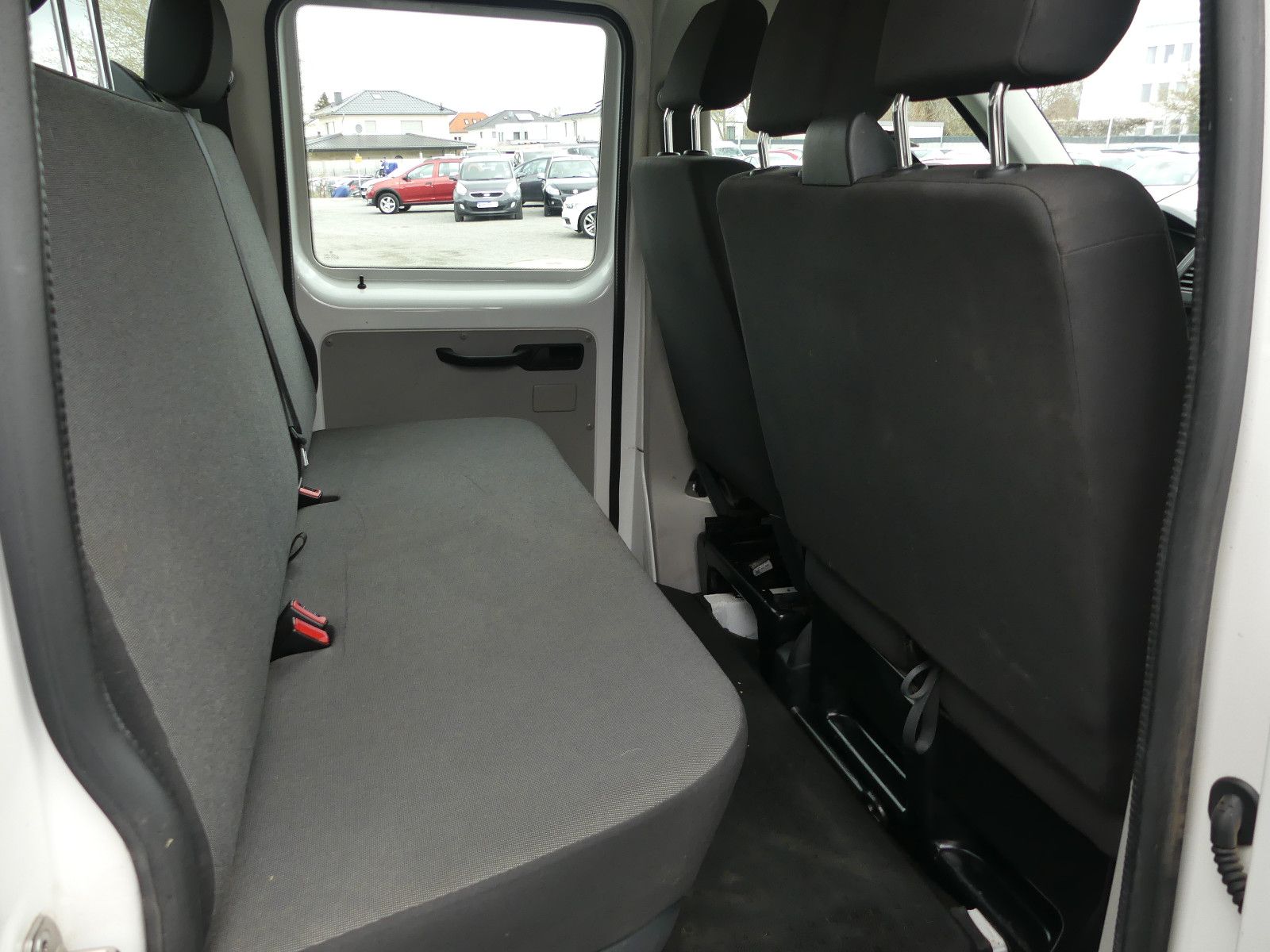 Fahrzeugabbildung Volkswagen T6 Transporter Pritsche Pritsche Doppelkabine la