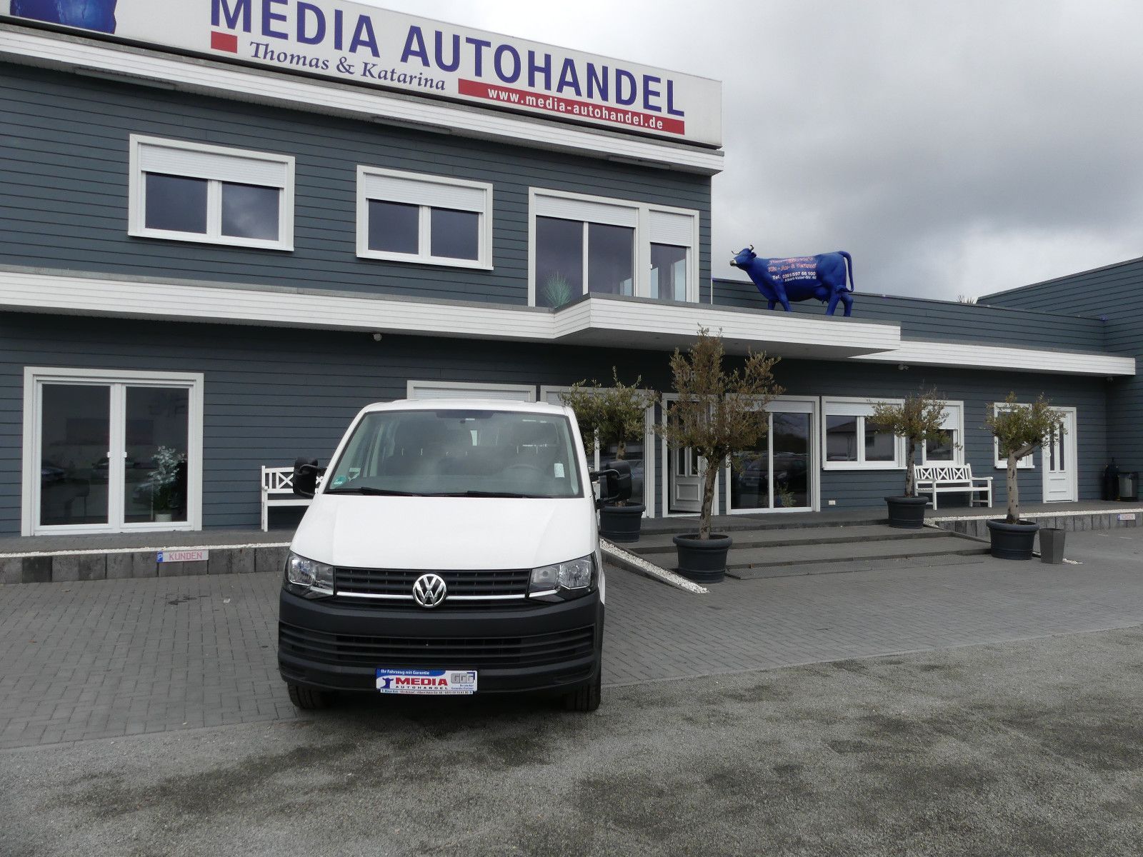 Fahrzeugabbildung Volkswagen T6 Transporter Pritsche Pritsche Doppelkabine la