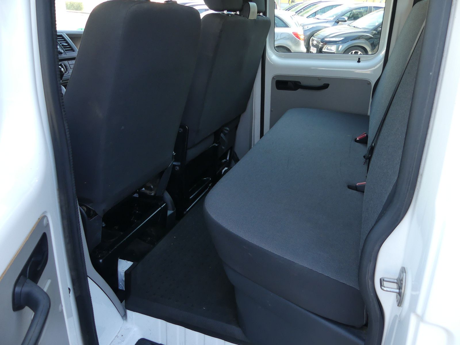 Fahrzeugabbildung Volkswagen T6 Transporter Pritsche Pritsche Doppelkabine la