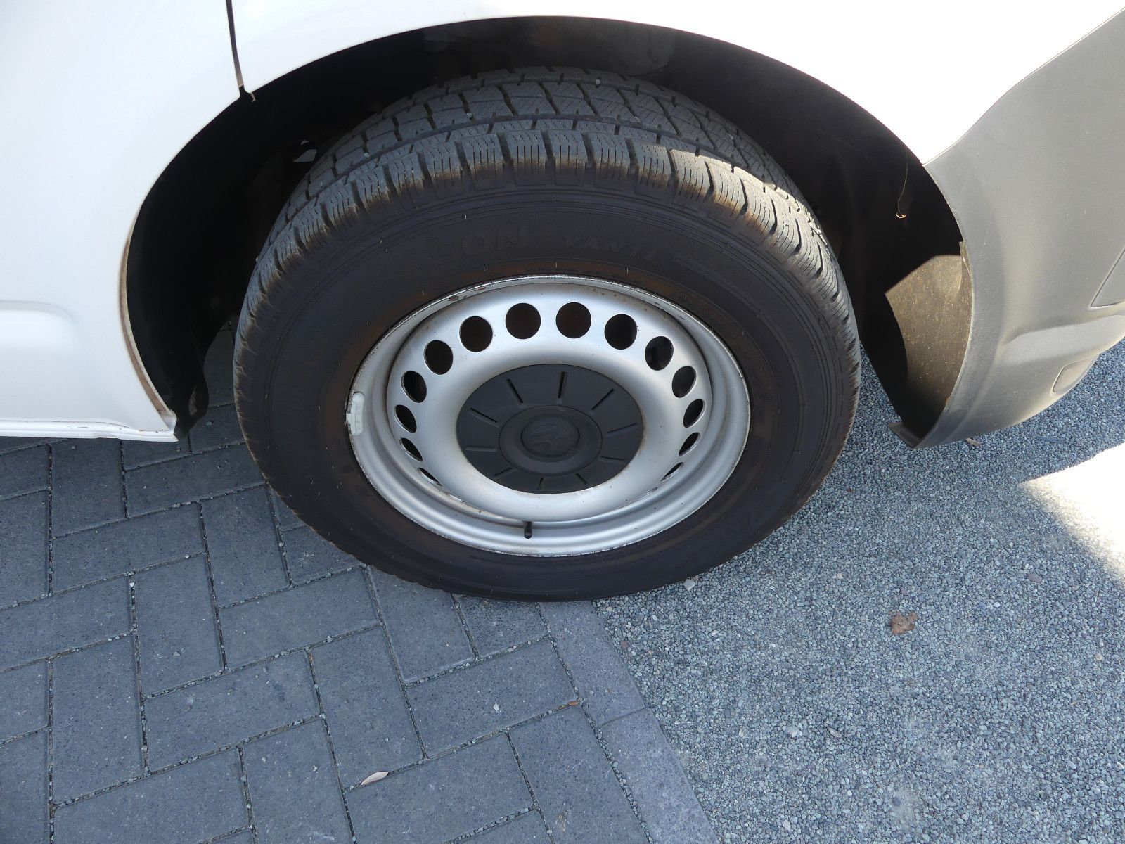 Fahrzeugabbildung Volkswagen T6 Transporter Pritsche Pritsche Doppelkabine la