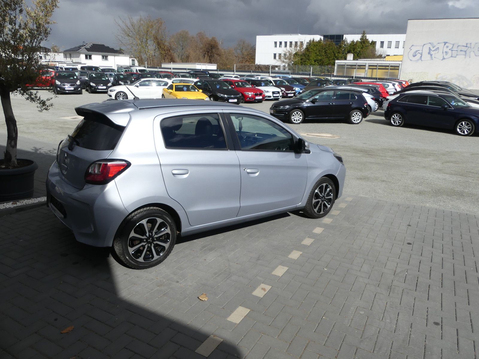 Fahrzeugabbildung Mitsubishi Space Star Active+"AUTOMATIK"21TKM"