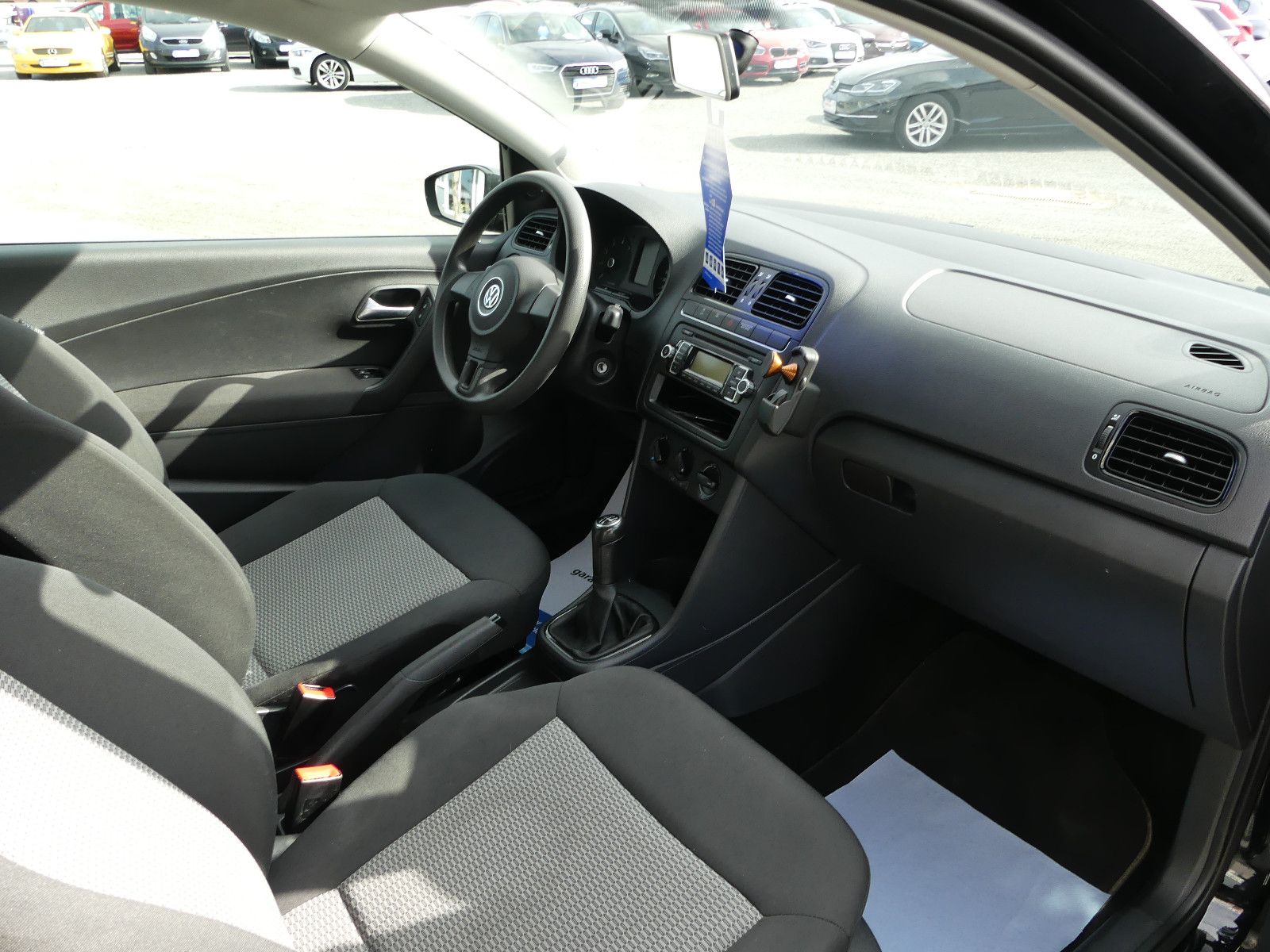 Fahrzeugabbildung Volkswagen Polo V Trendline
