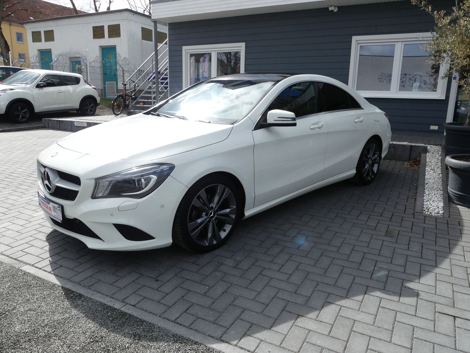 Fahrzeugabbildung Mercedes-Benz CLA 180 CLA CLA 180