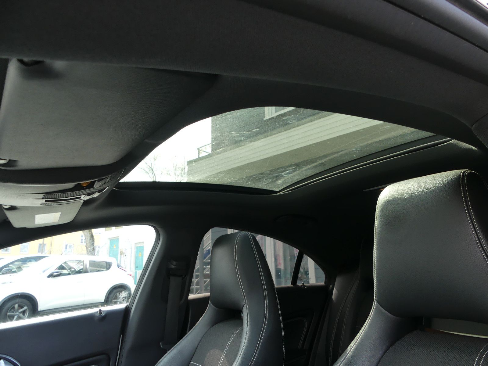 Fahrzeugabbildung Mercedes-Benz CLA 180 CLA CLA 180