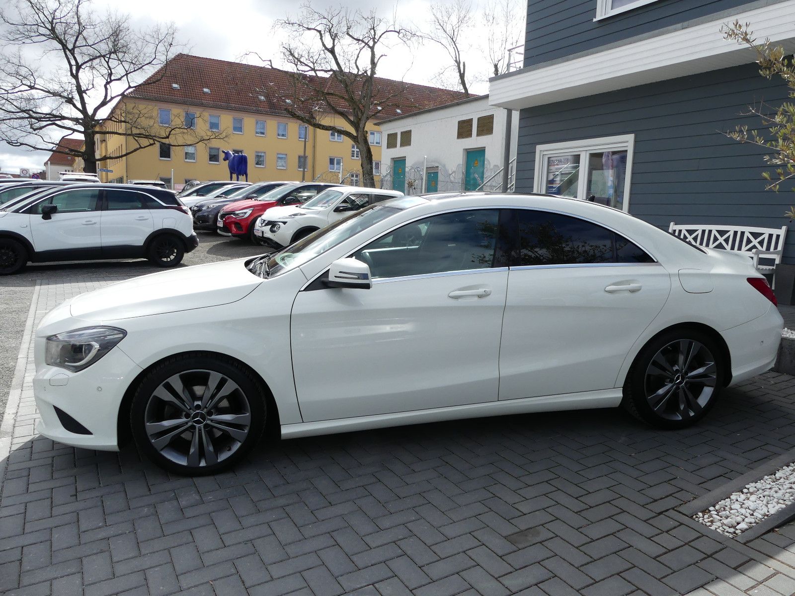 Fahrzeugabbildung Mercedes-Benz CLA 180 CLA CLA 180