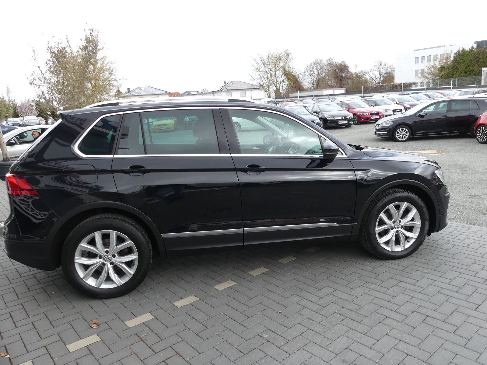 Fahrzeugabbildung Volkswagen Tiguan Join Start-Stopp, Automatik