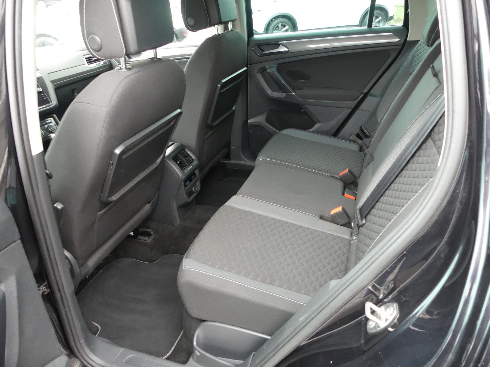 Fahrzeugabbildung Volkswagen Tiguan Join Start-Stopp, Automatik