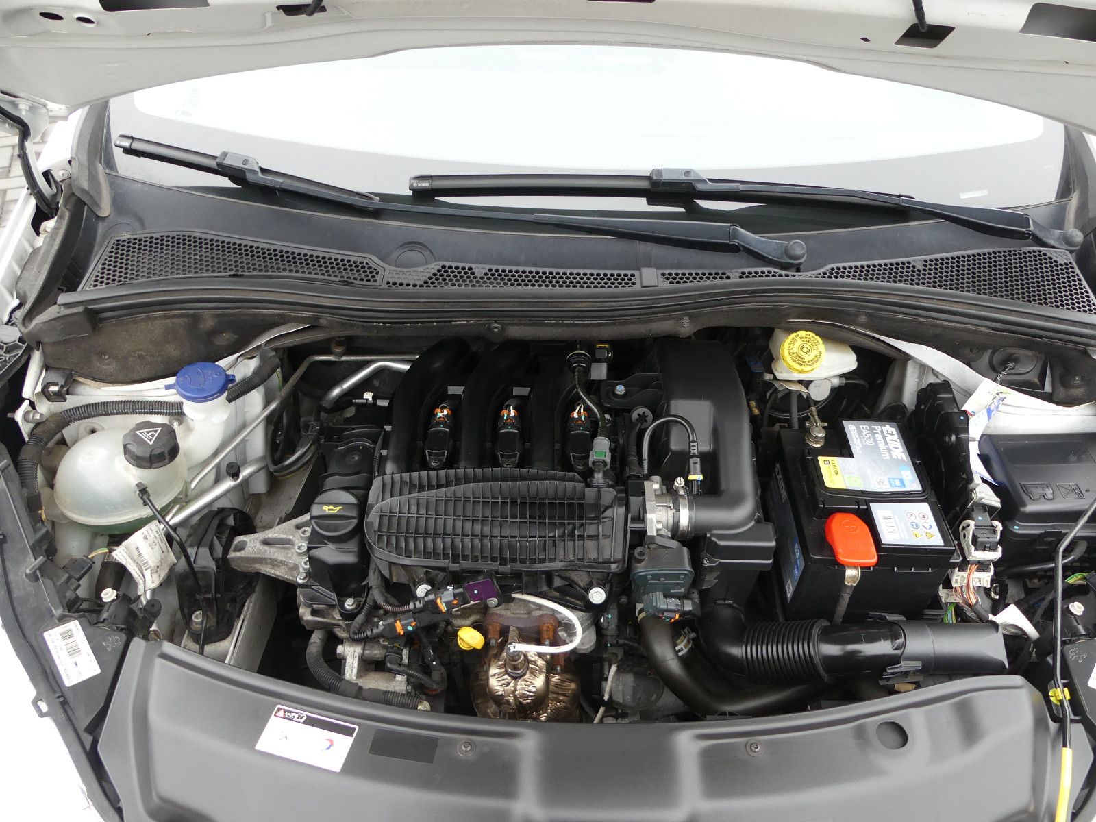 Fahrzeugabbildung Peugeot 208 Active, * TÜV NEU*, * Allwetterreifen*