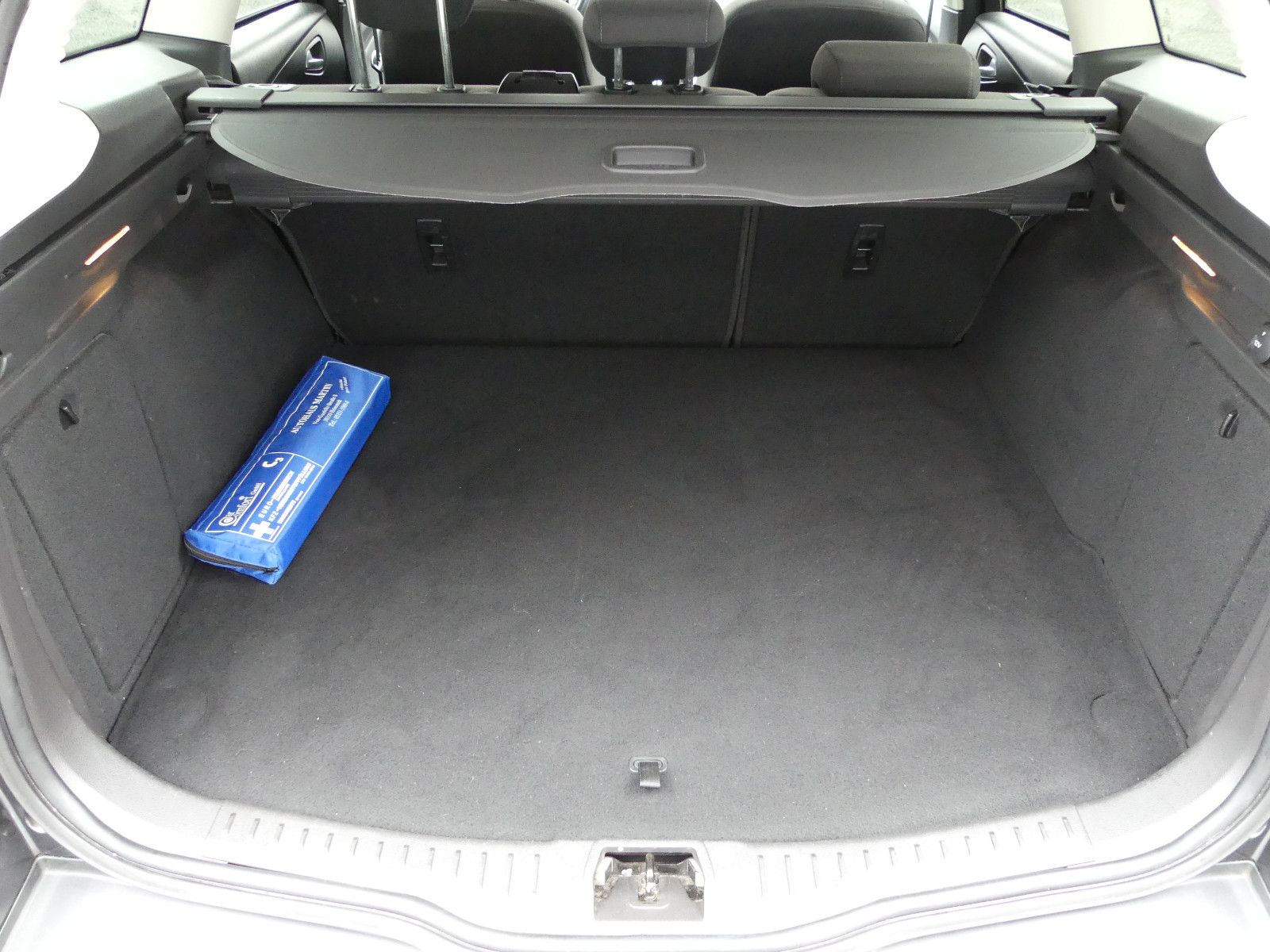 Fahrzeugabbildung Ford Focus Turnier Titanium"80TKM"