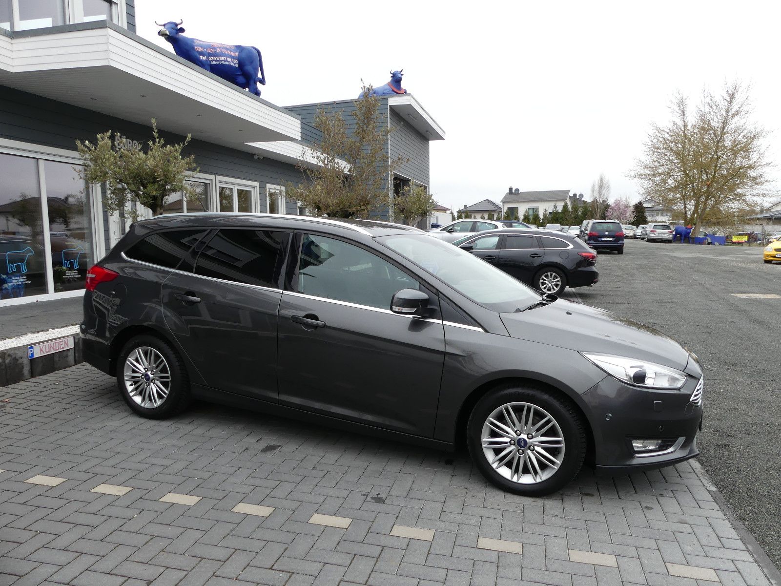 Fahrzeugabbildung Ford Focus Turnier Titanium"80TKM"