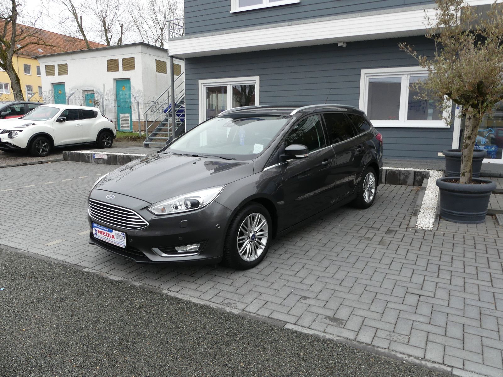 Fahrzeugabbildung Ford Focus Turnier Titanium"80TKM"