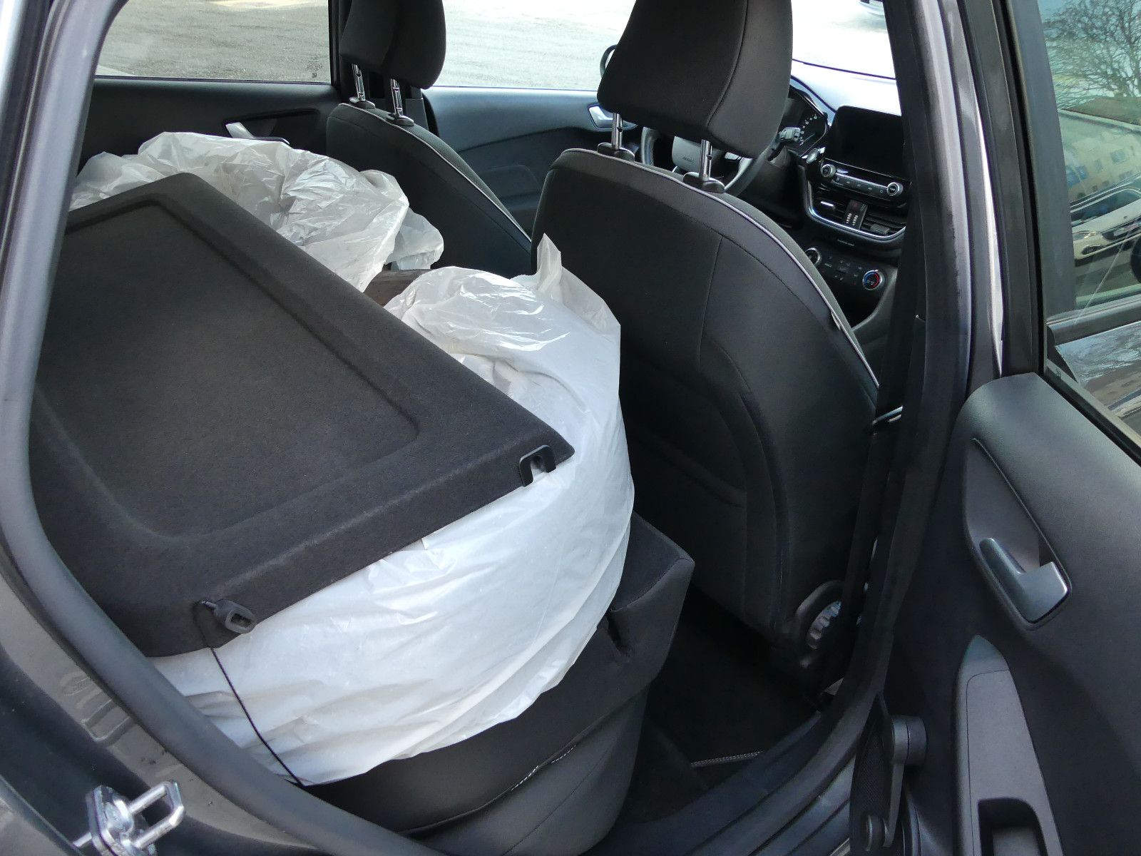 Fahrzeugabbildung Ford Fiesta Cool & Connect"70TKM"