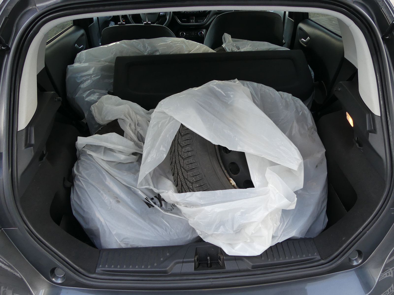 Fahrzeugabbildung Ford Fiesta Cool & Connect"70TKM"