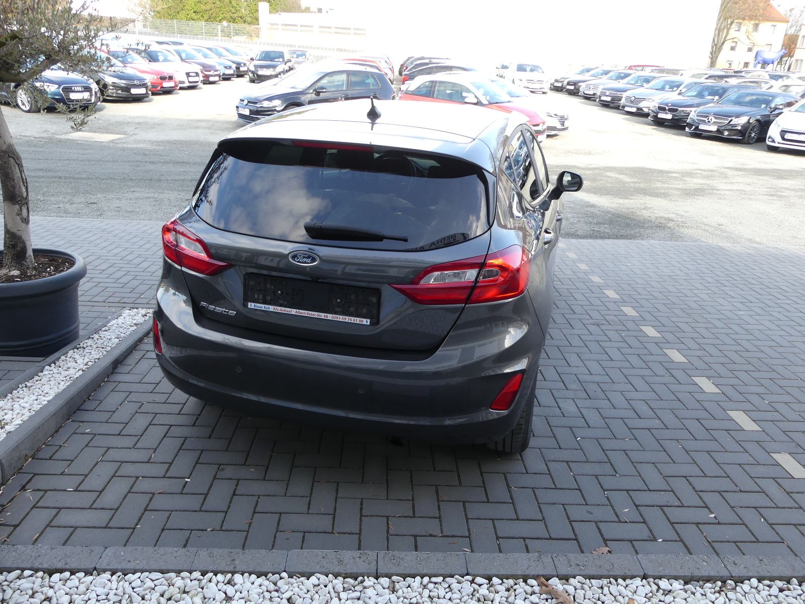Fahrzeugabbildung Ford Fiesta Cool & Connect"70TKM"