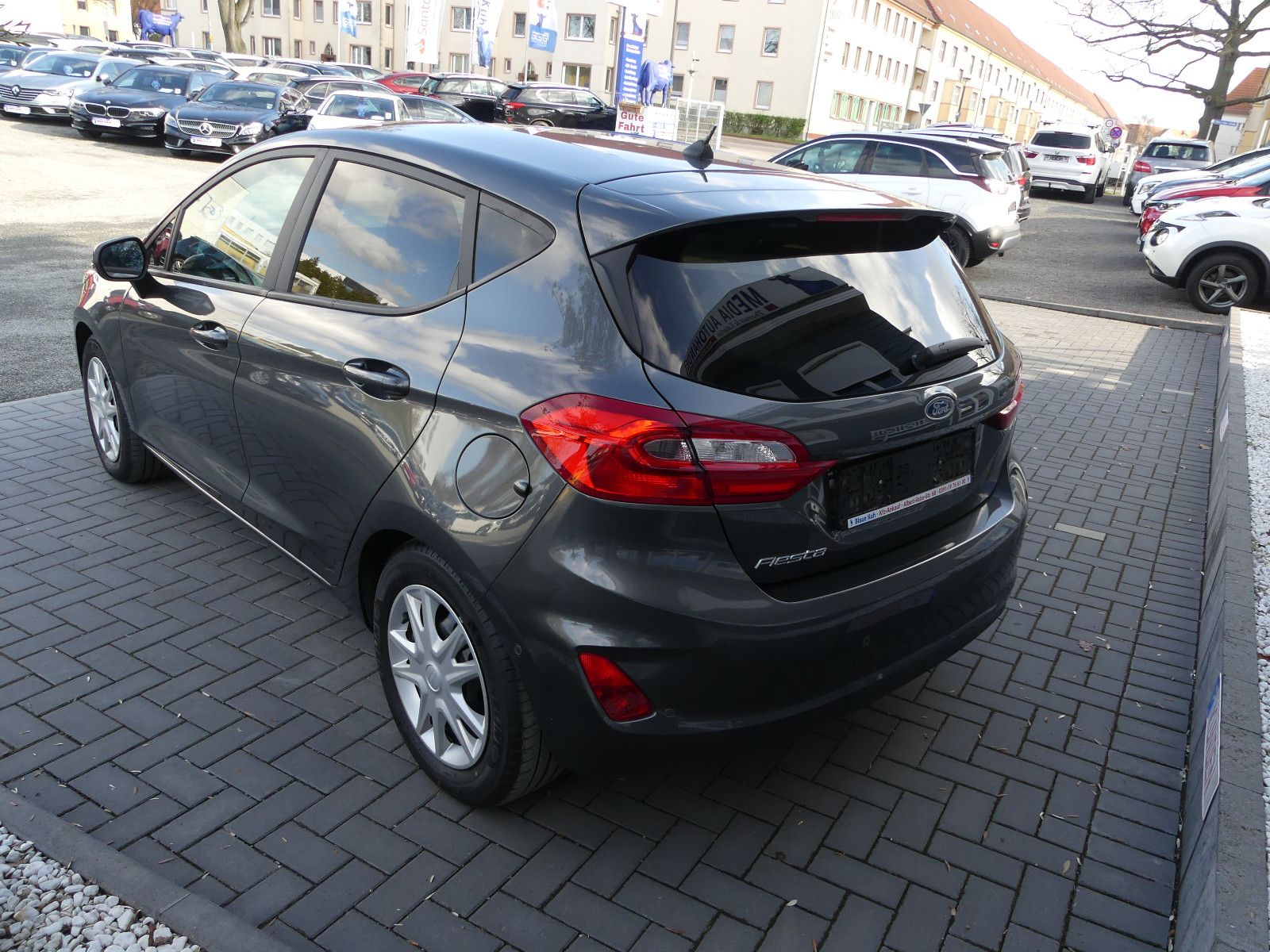 Fahrzeugabbildung Ford Fiesta Cool & Connect"70TKM"