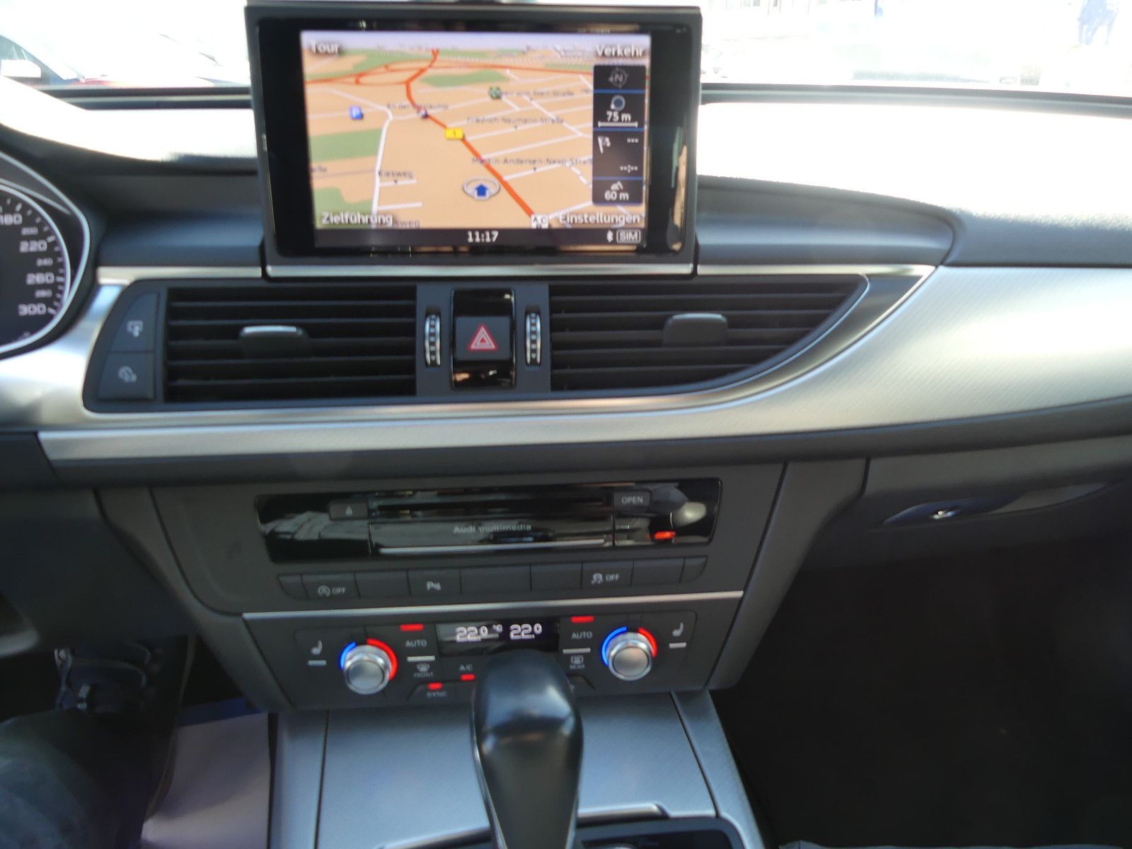 Fahrzeugabbildung Audi A6 Avant 2.0 TDI ultra, Automatik