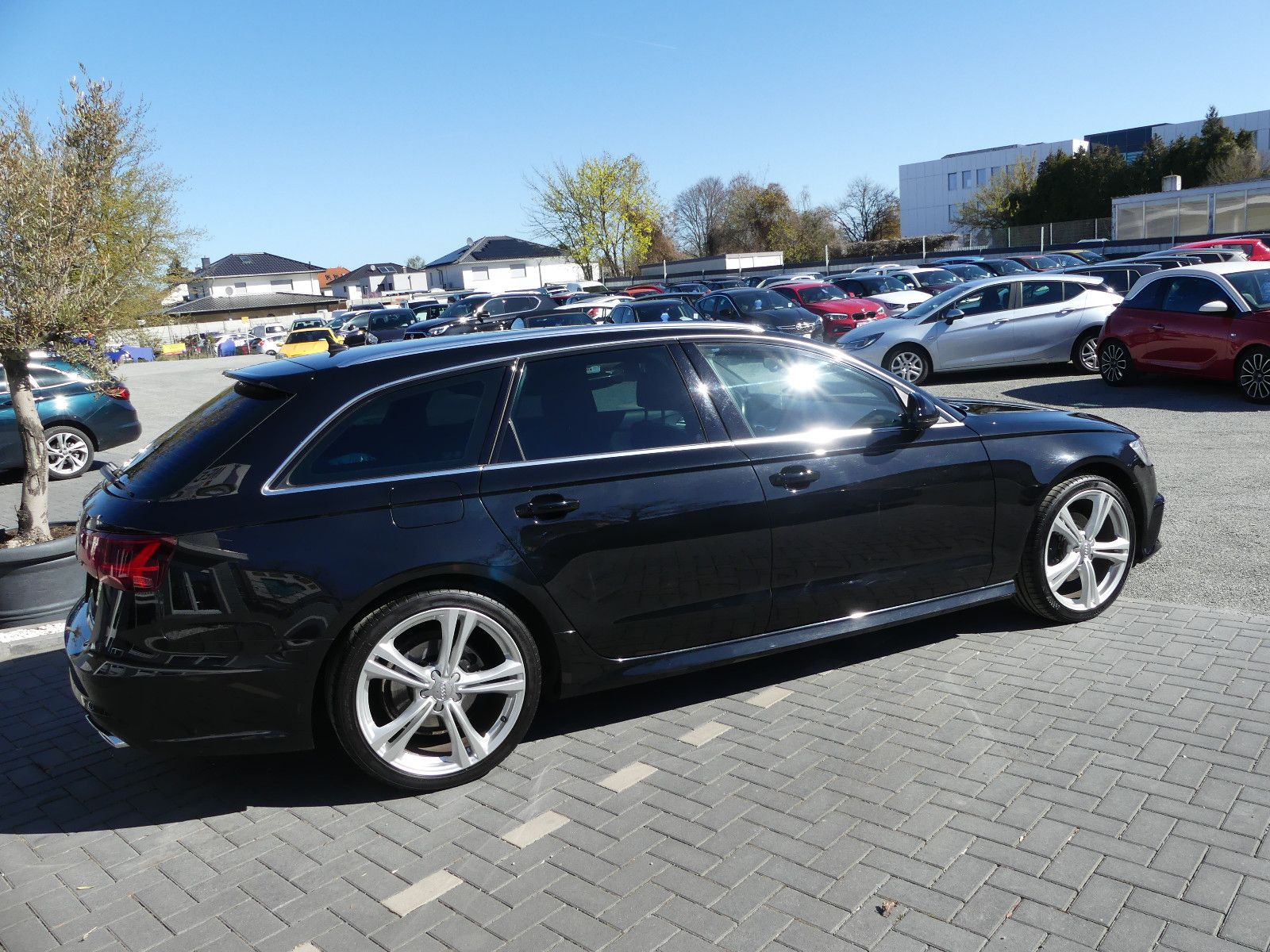 Fahrzeugabbildung Audi A6 Avant 2.0 TDI ultra, Automatik
