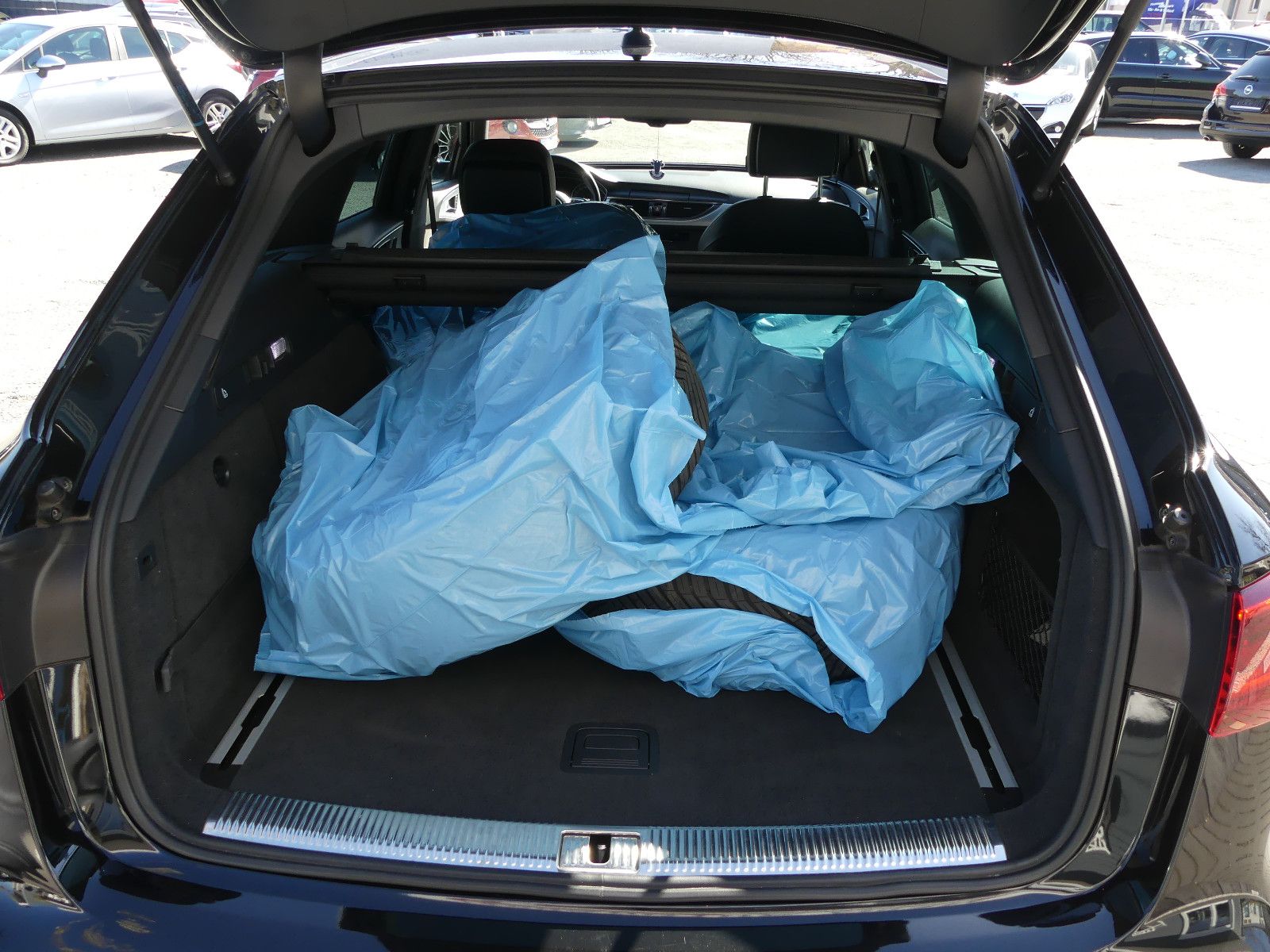 Fahrzeugabbildung Audi A6 Avant 2.0 TDI ultra, Automatik