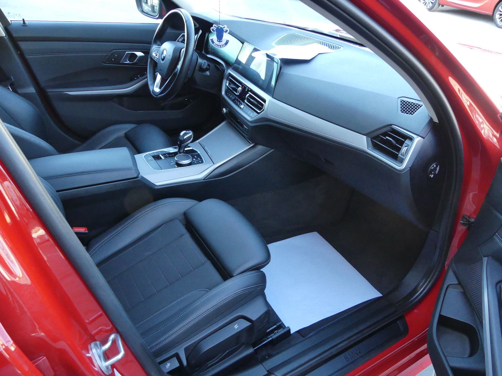 Fahrzeugabbildung BMW 320 3 Touring 320 e xDrive
