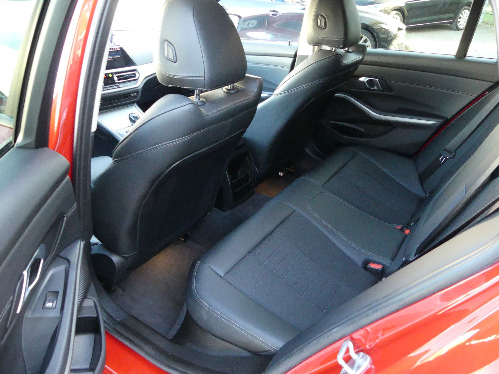 Fahrzeugabbildung BMW 320 3 Touring 320 e xDrive