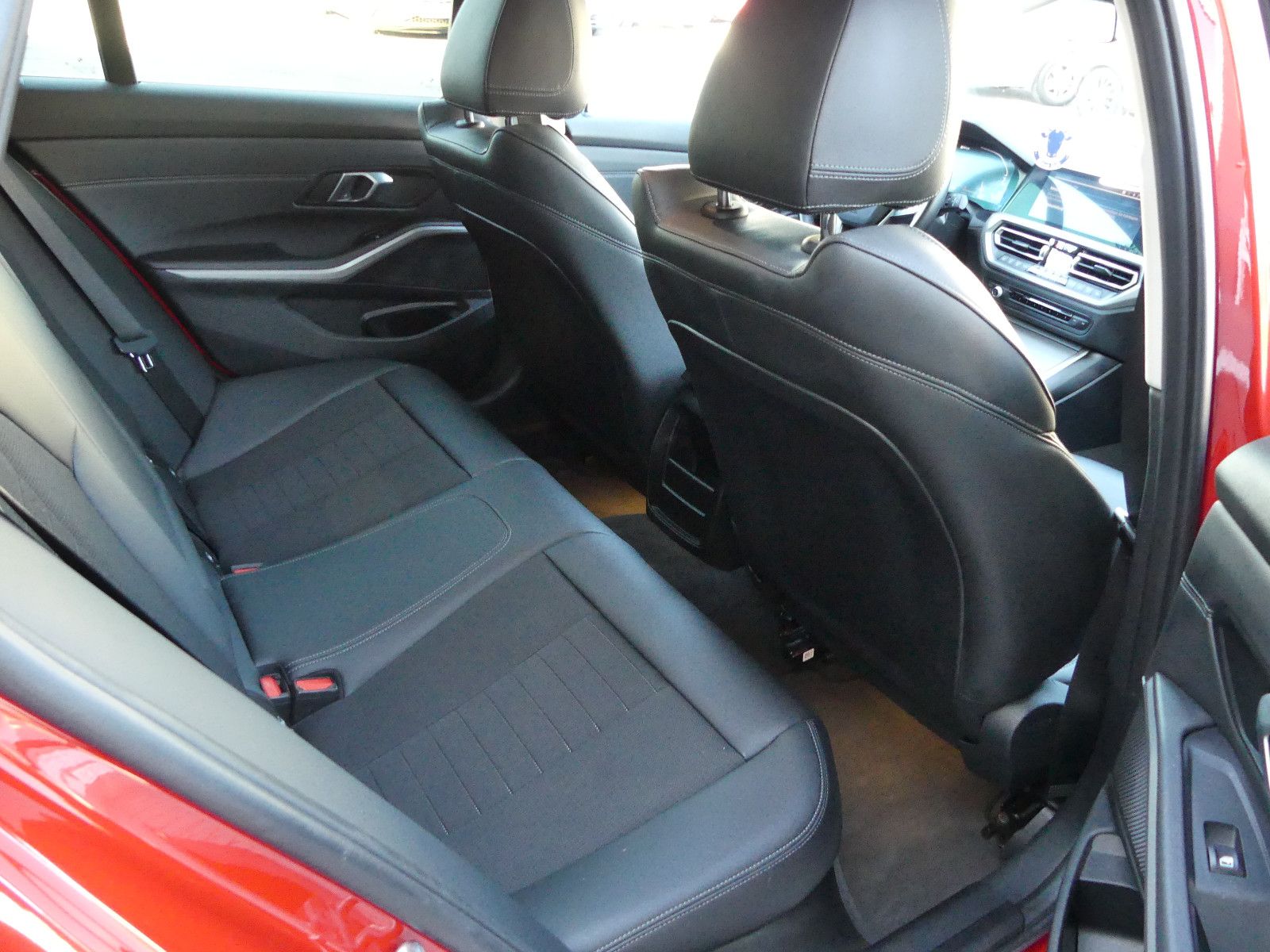 Fahrzeugabbildung BMW 320 3 Touring 320 e xDrive