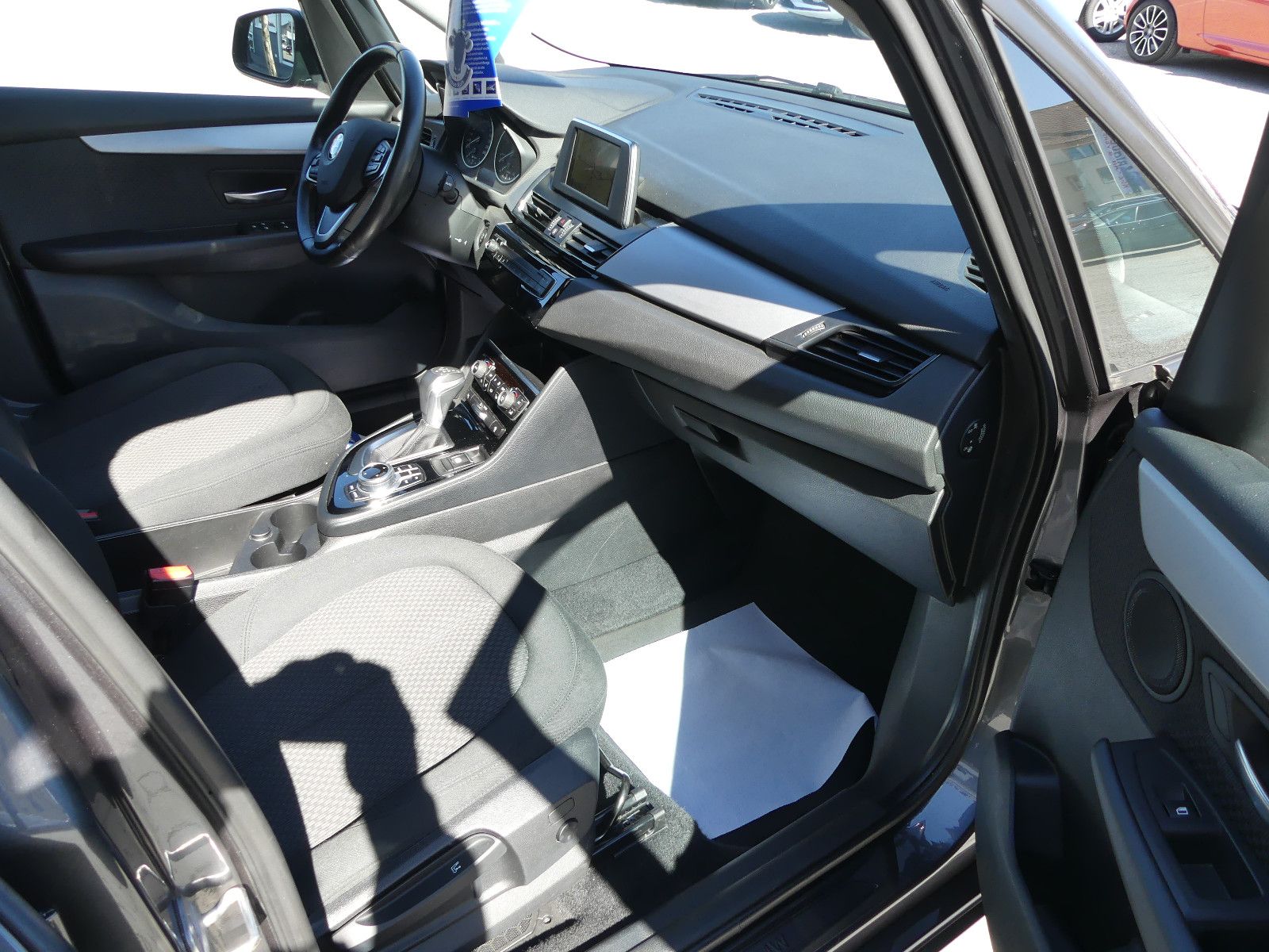 Fahrzeugabbildung BMW 218 2 Gran Tourer 218 d Advantage"7.SITZER"